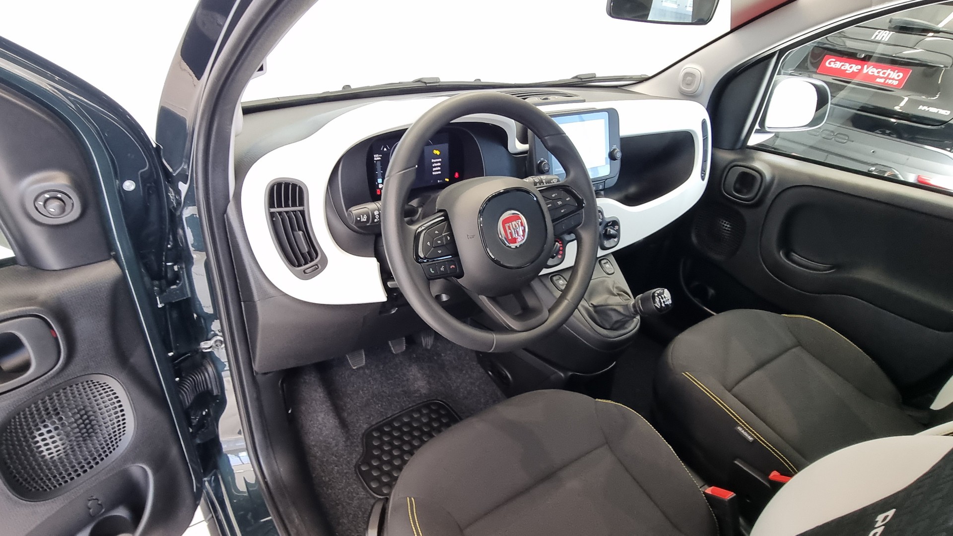 FIAT Pandina 1.0 Hybrid Cross-image-20