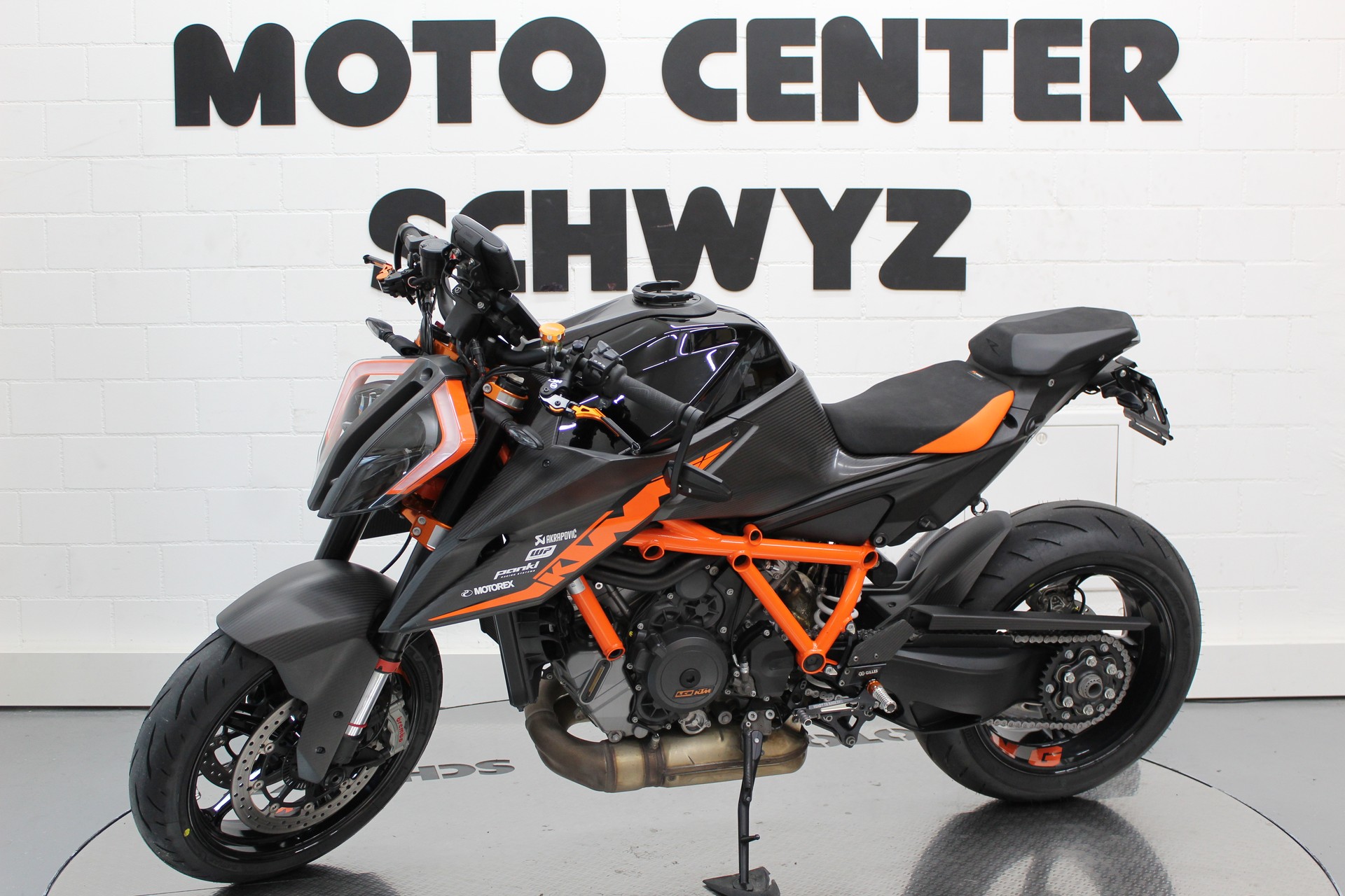 KTM 1290 Super Duke R-image-4