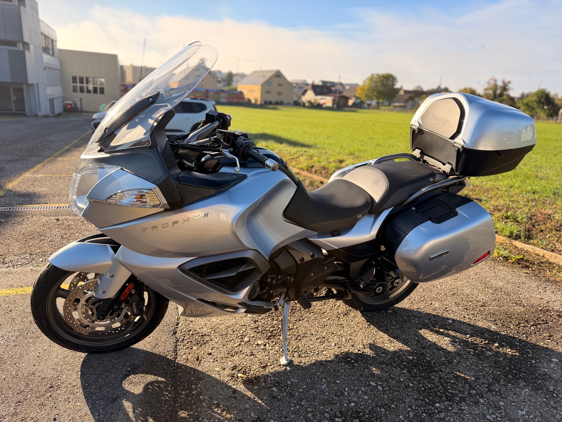 TRIUMPH Trophy 1200 SE ABS-image-6