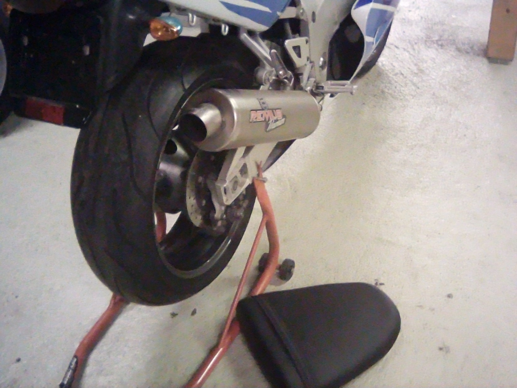 SUZUKI GSX-R 750 W T/V-image-4