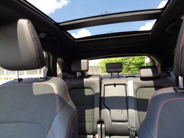 FORD Kuga 2.5 FHEV ST-Line X 4WD-image-11