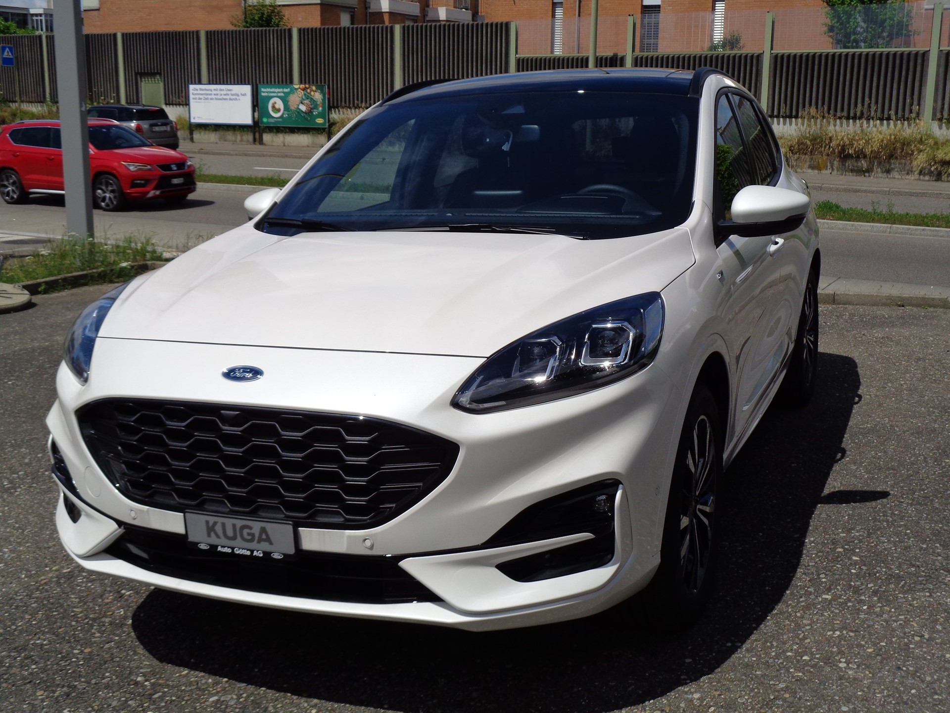 FORD Kuga 2.5 FHEV ST-Line X 4WD-showroom-element-3