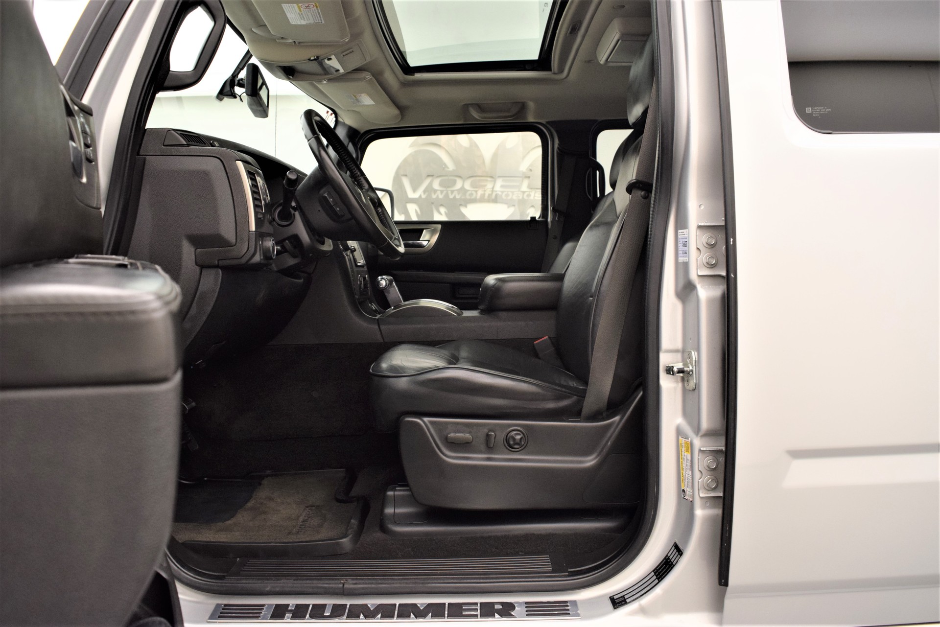 HUMMER H2 6.2 V8-image-6