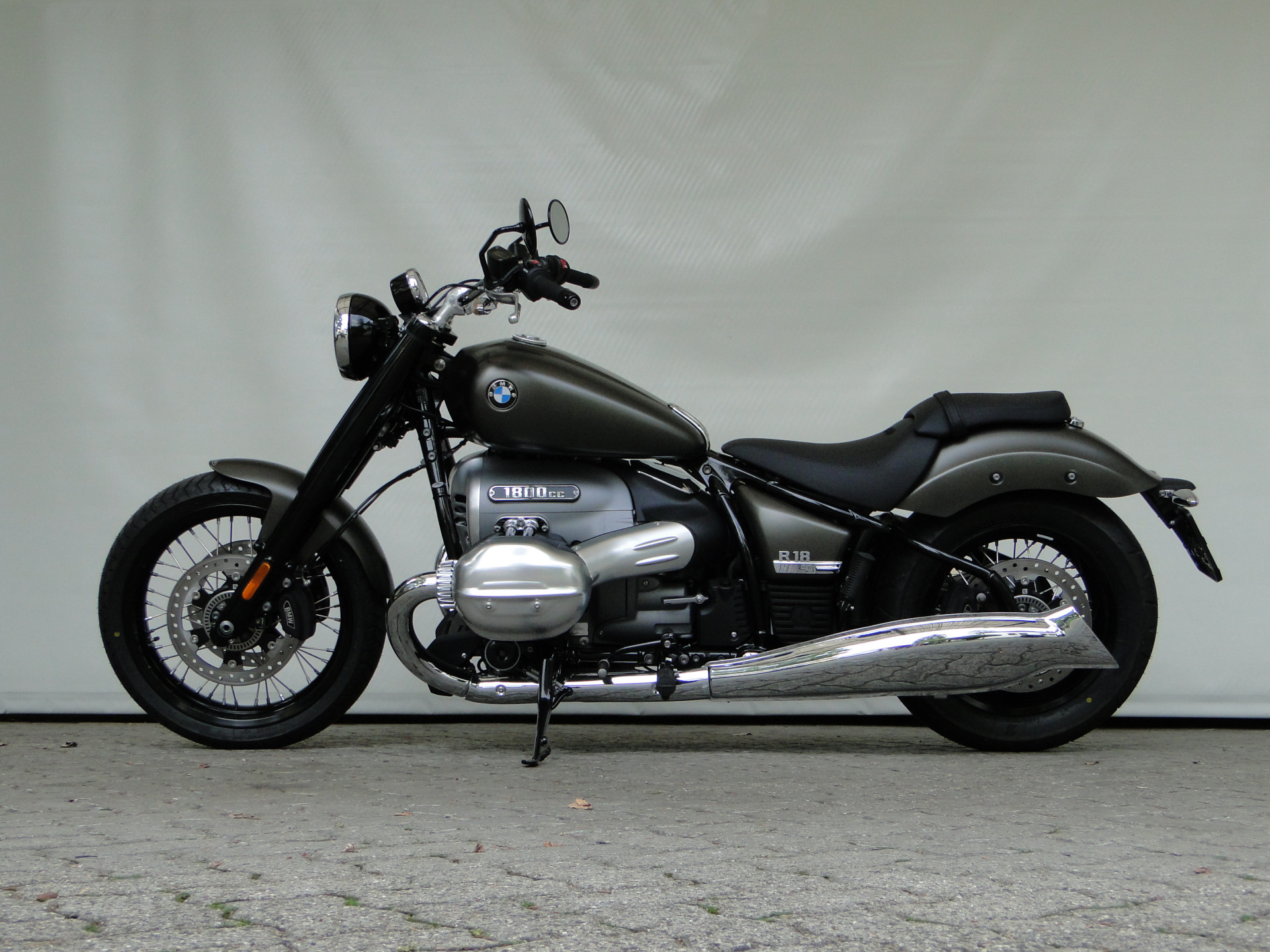 BMW R 18 3 Jahre / 30'000km Gratisservice-image-0