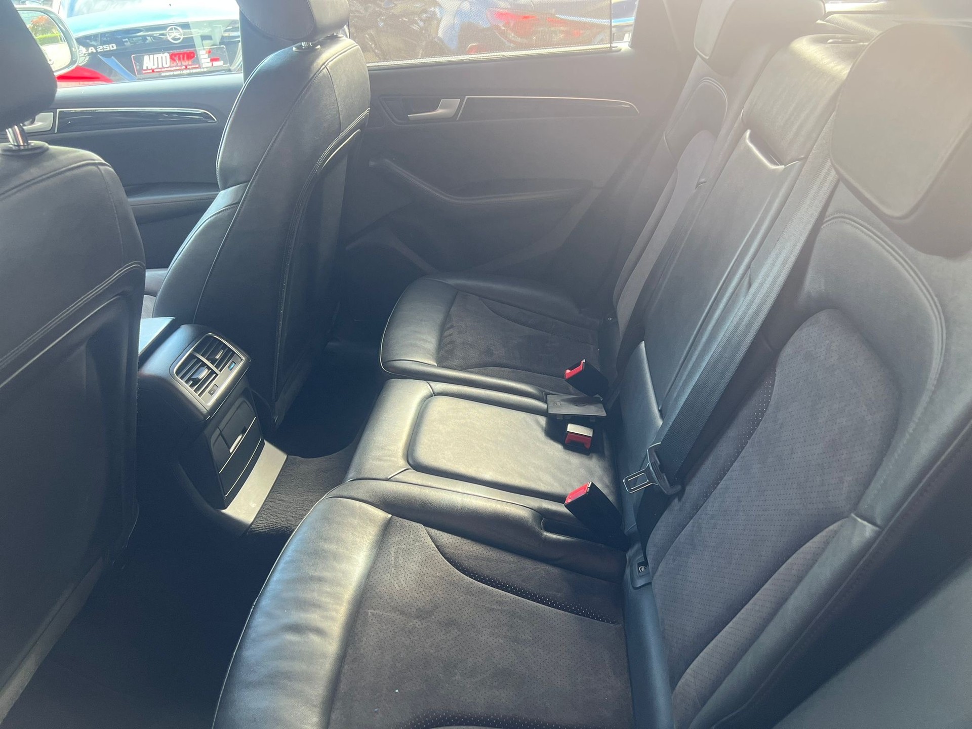 AUDI Q5 2.0 TFSI quattro S-tronic-image-14