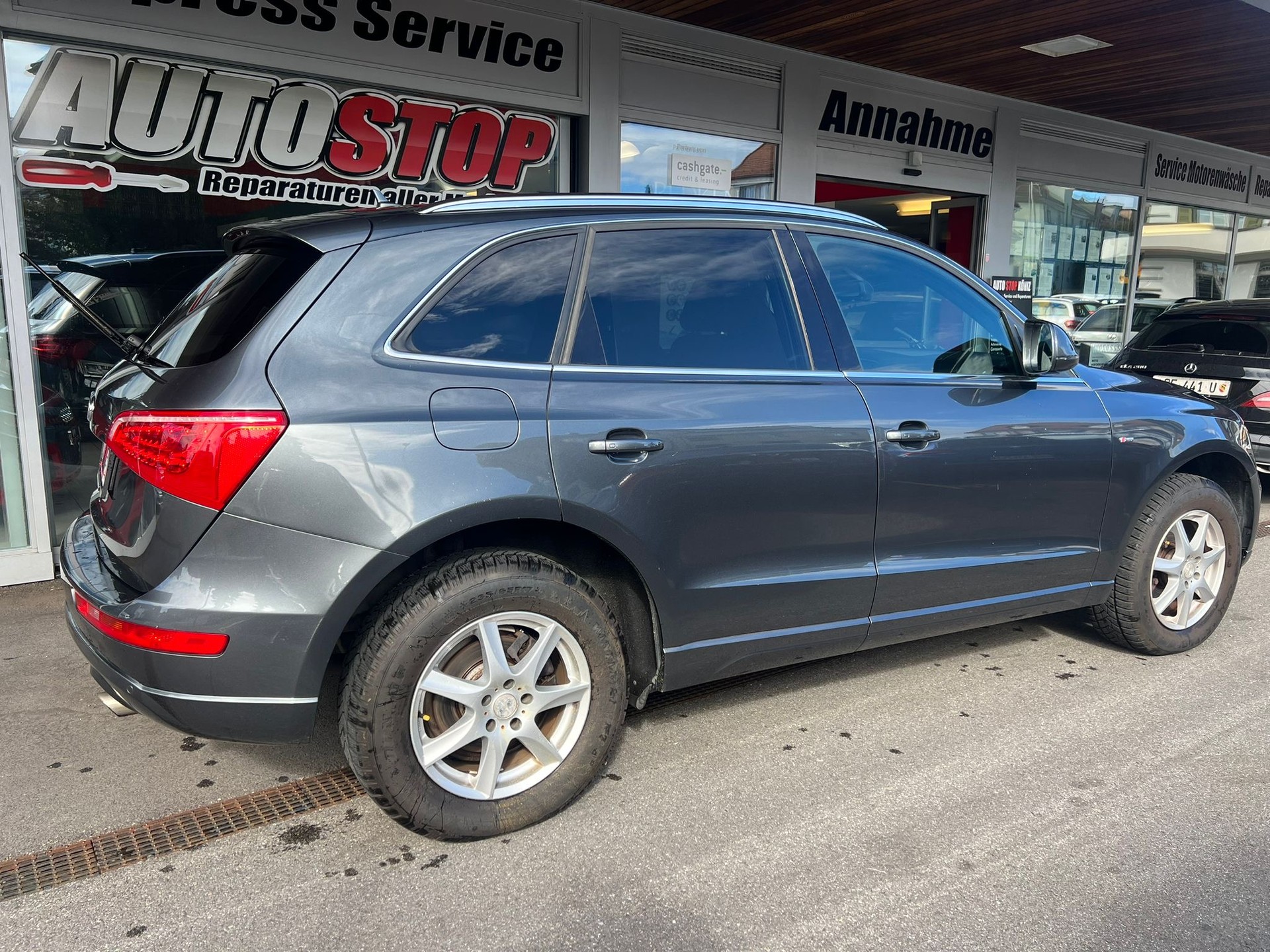 AUDI Q5 2.0 TFSI quattro S-tronic-image-4