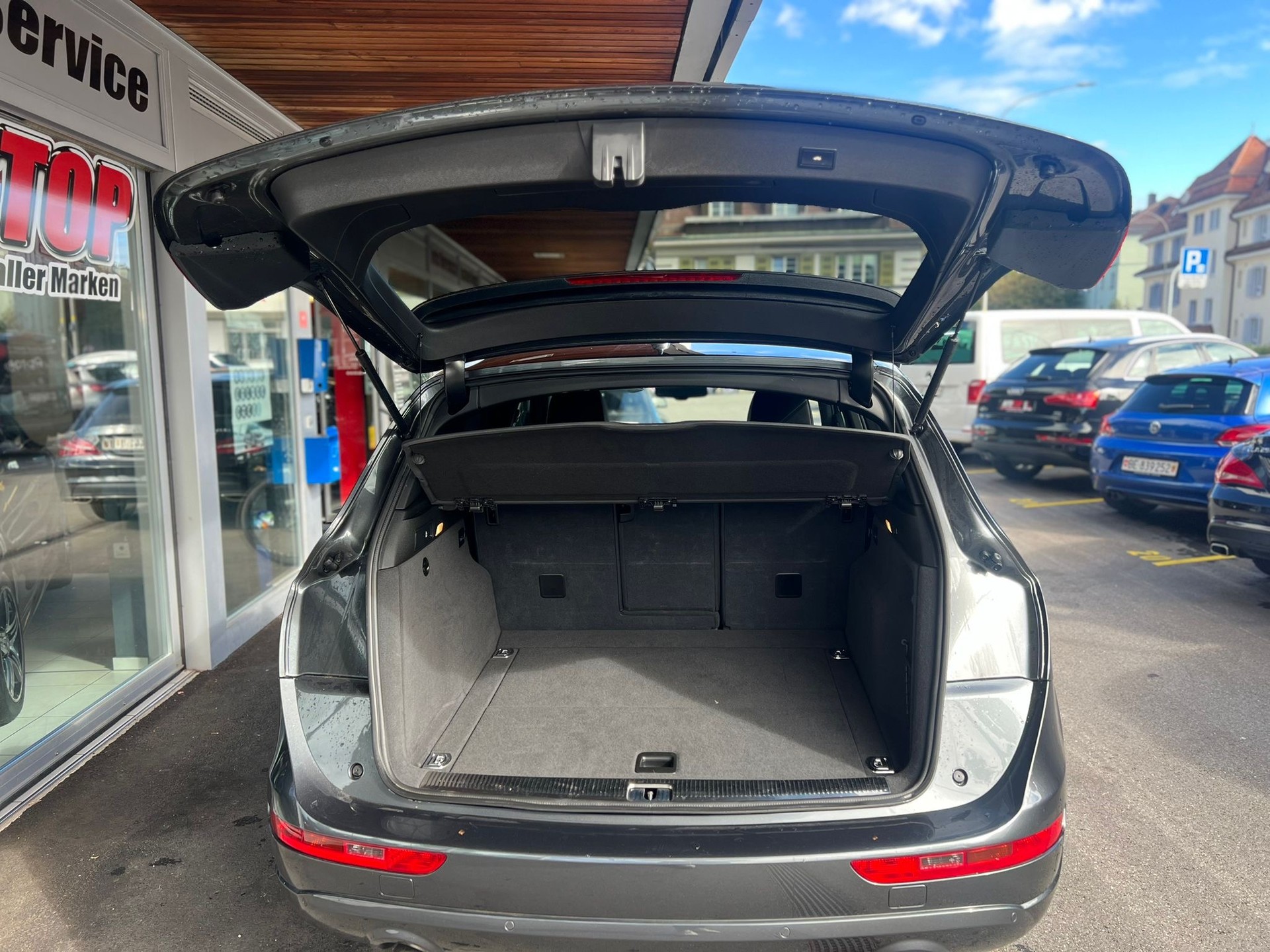 AUDI Q5 2.0 TFSI quattro S-tronic-image-10
