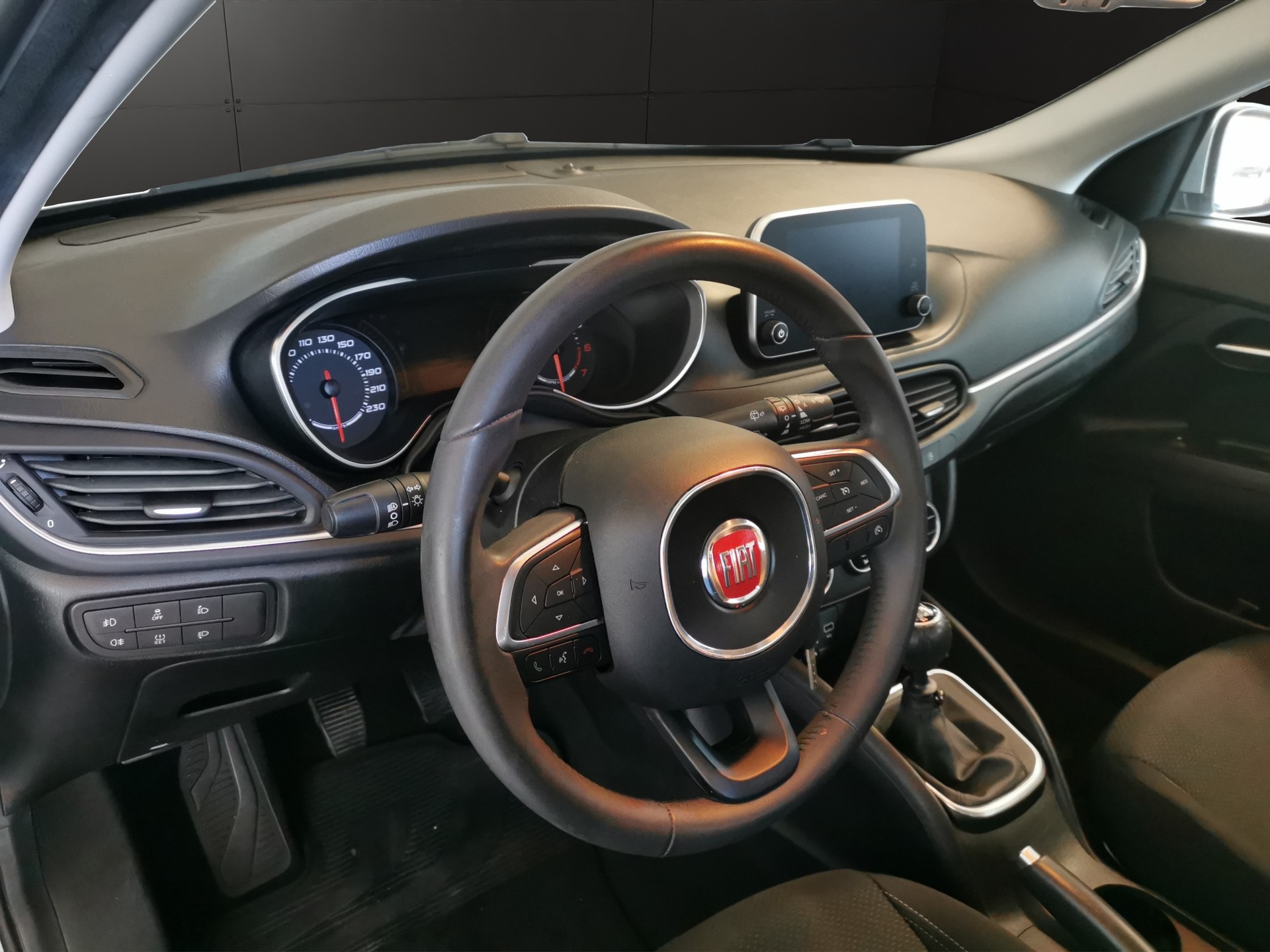 FIAT Tipo 1.4TJet Lounge-image-10