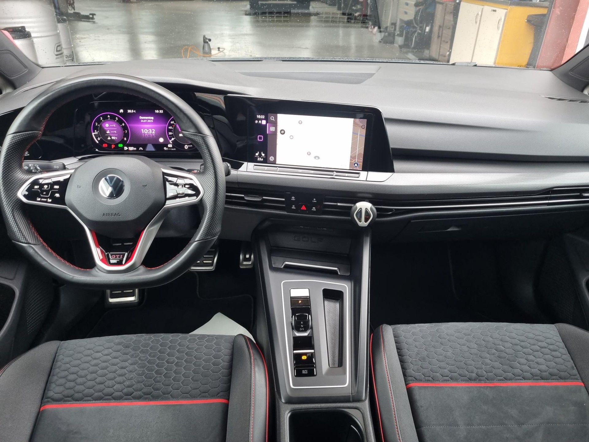 VW Golf 2.0 TSI GTI Clubsport DSG-image-10