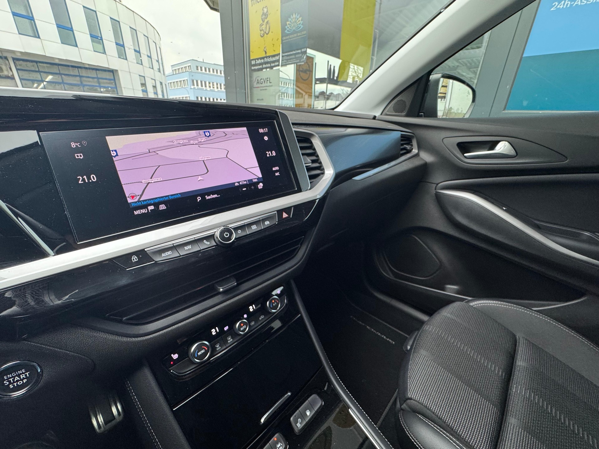 OPEL Grandland 1.6Turbo PHEV GS-image-13
