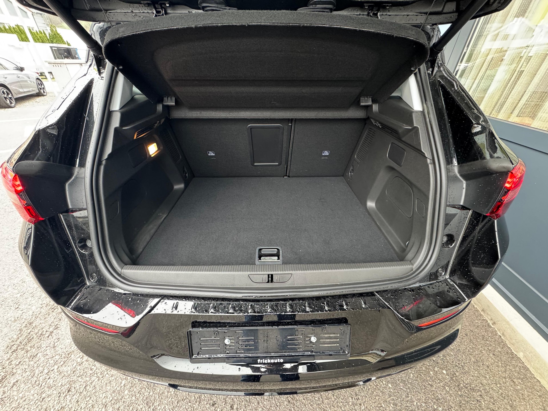 OPEL Grandland 1.6Turbo PHEV GS-image-6