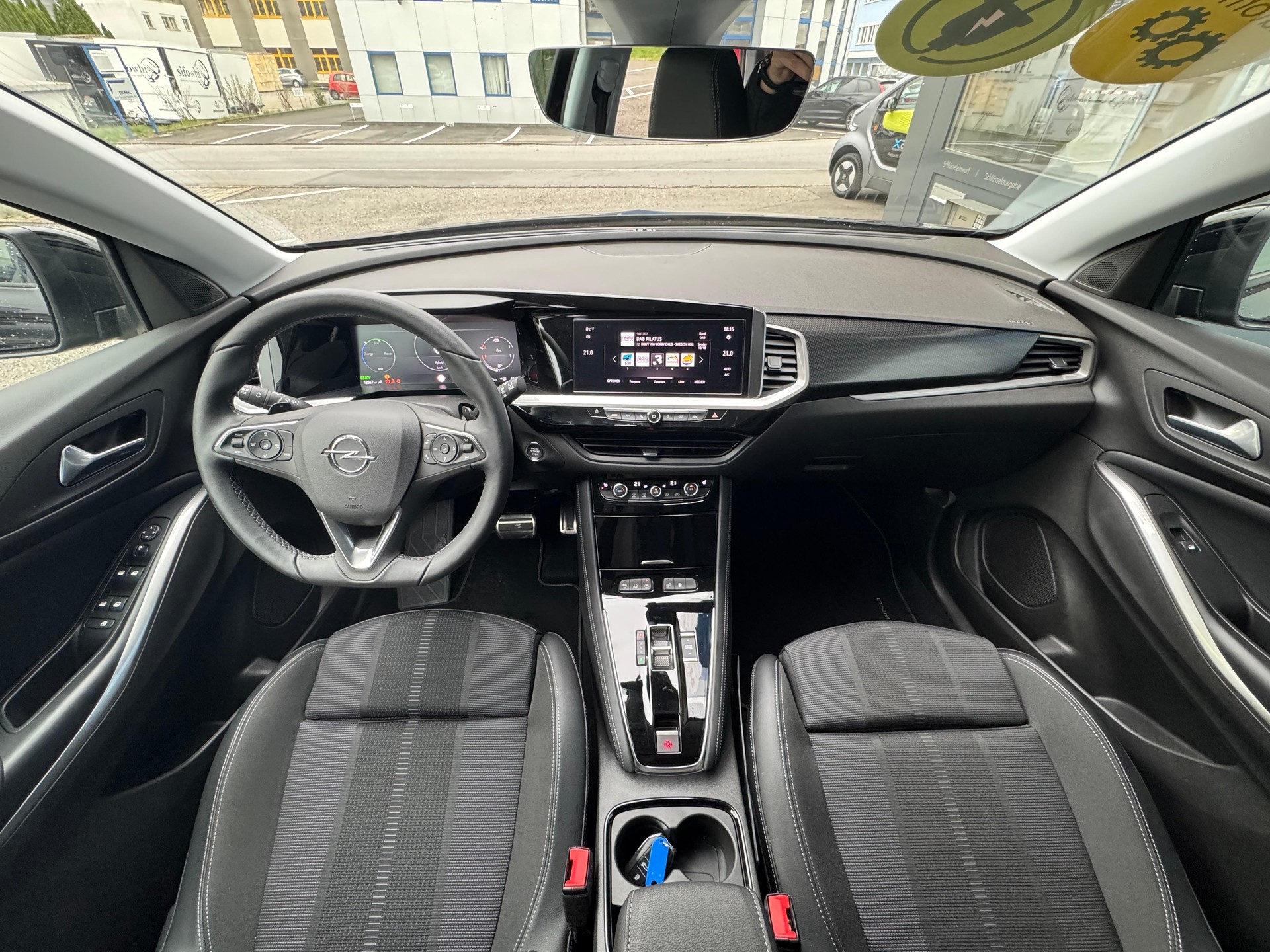 OPEL Grandland 1.6Turbo PHEV GS-image-8