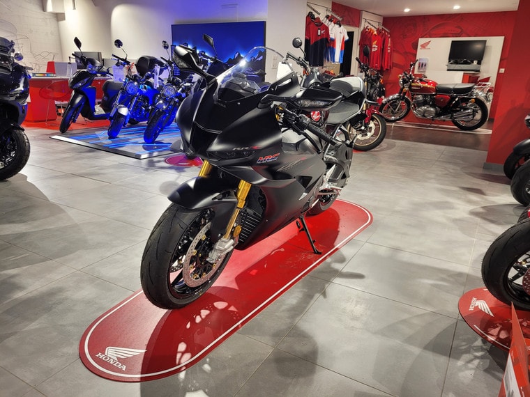 HONDA CBR 1000 RR-R Fireblade SP-image-4
