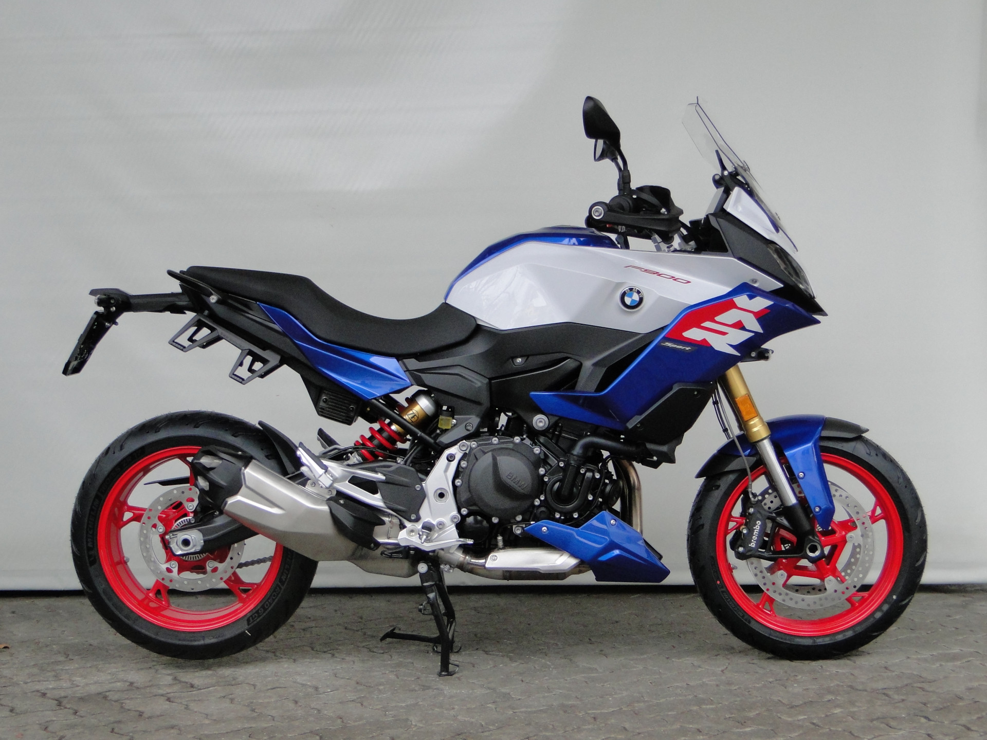 BMW F 900 XR-image-1