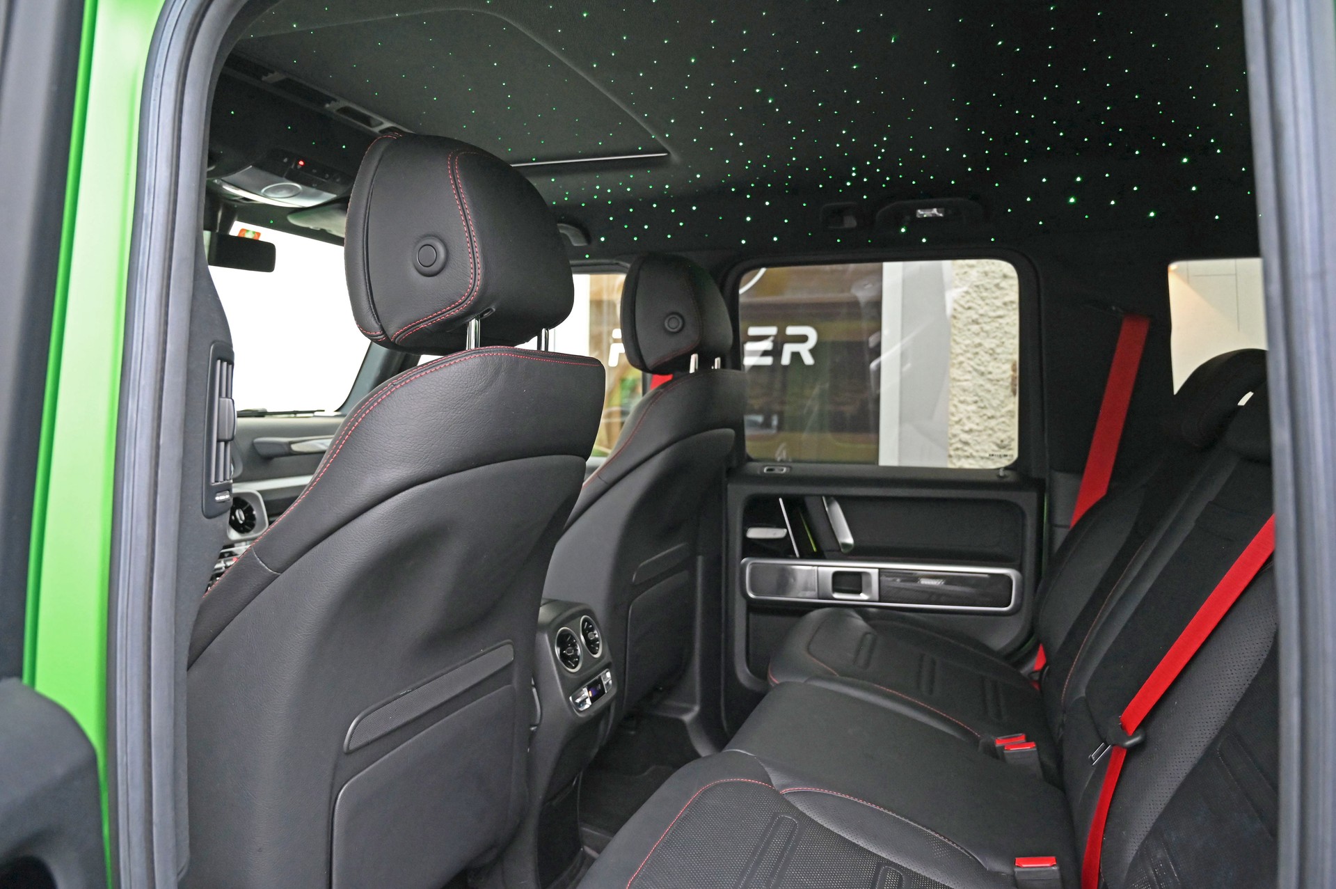 MERCEDES-BENZ G 400 d AMG Line 9G-Tronic-image-13