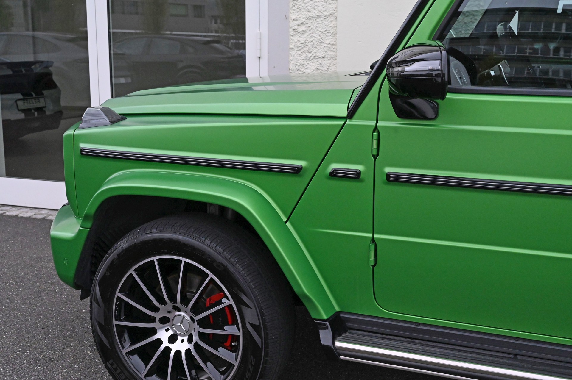 MERCEDES-BENZ G 400 d AMG Line 9G-Tronic-image-6