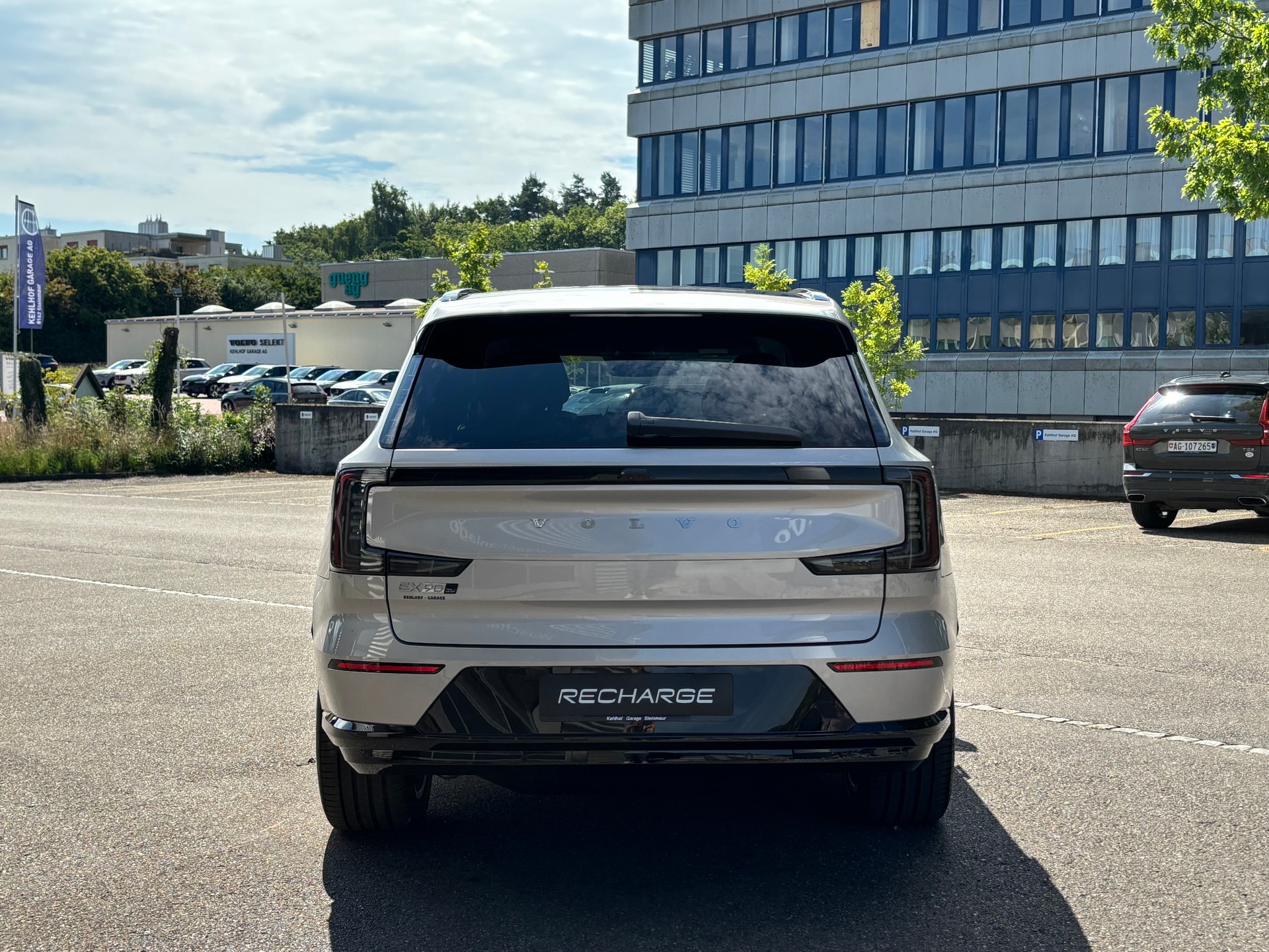VOLVO EX90 Twin Plus AWD-image-8