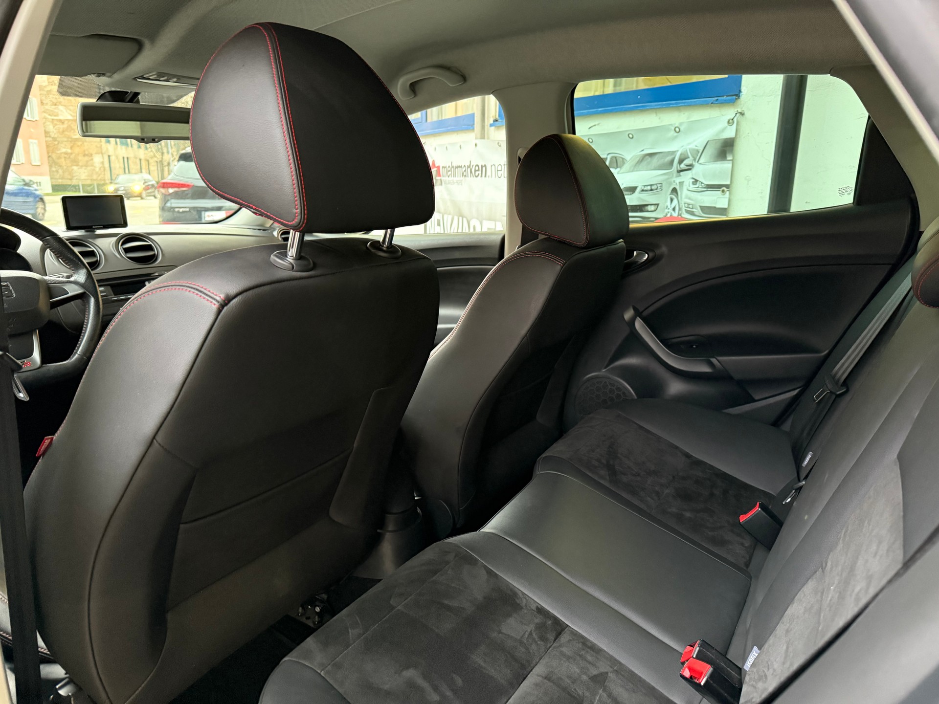 SEAT Ibiza 1.6 TDI FR-image-8