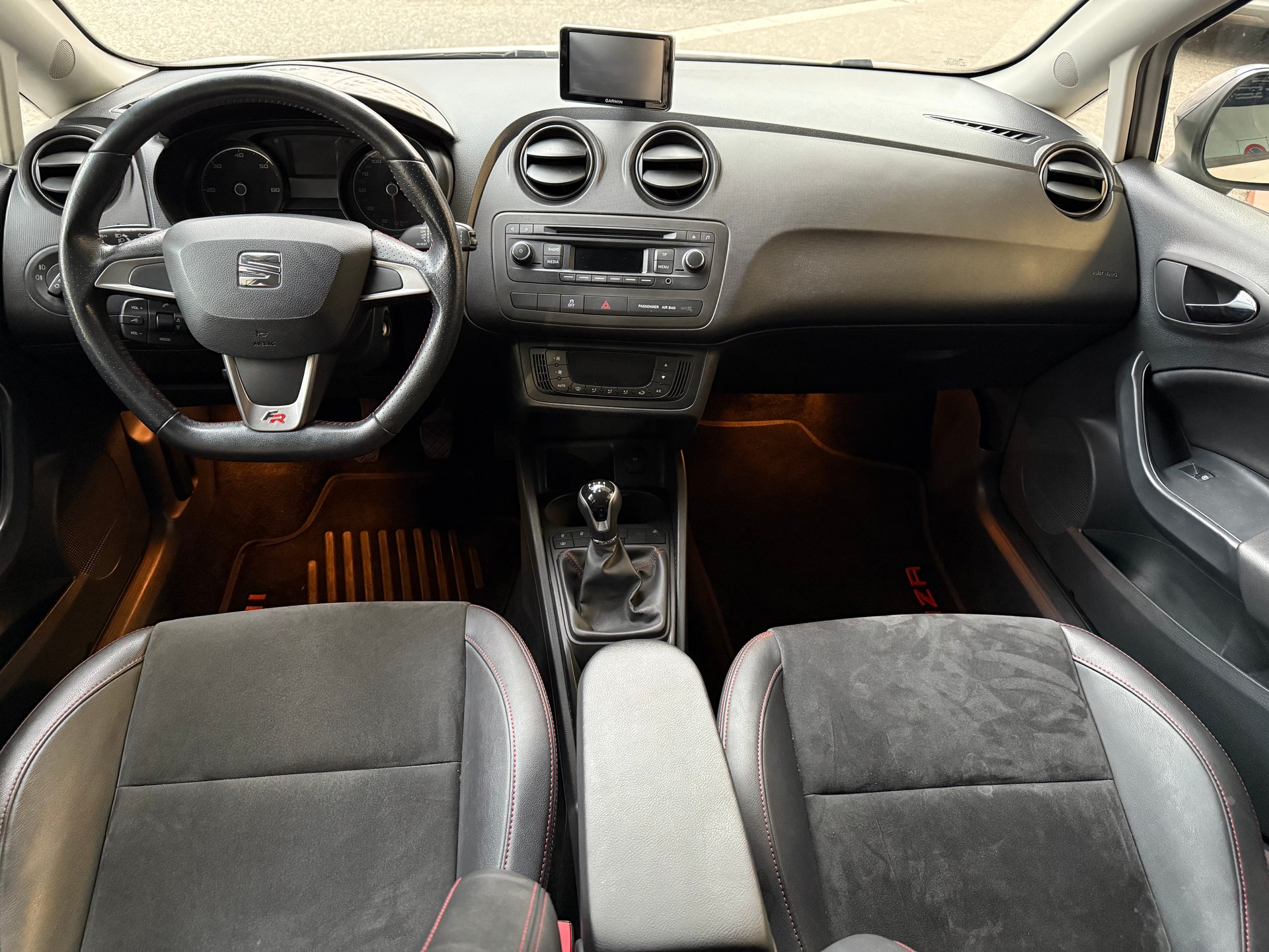 SEAT Ibiza 1.6 TDI FR-image-9
