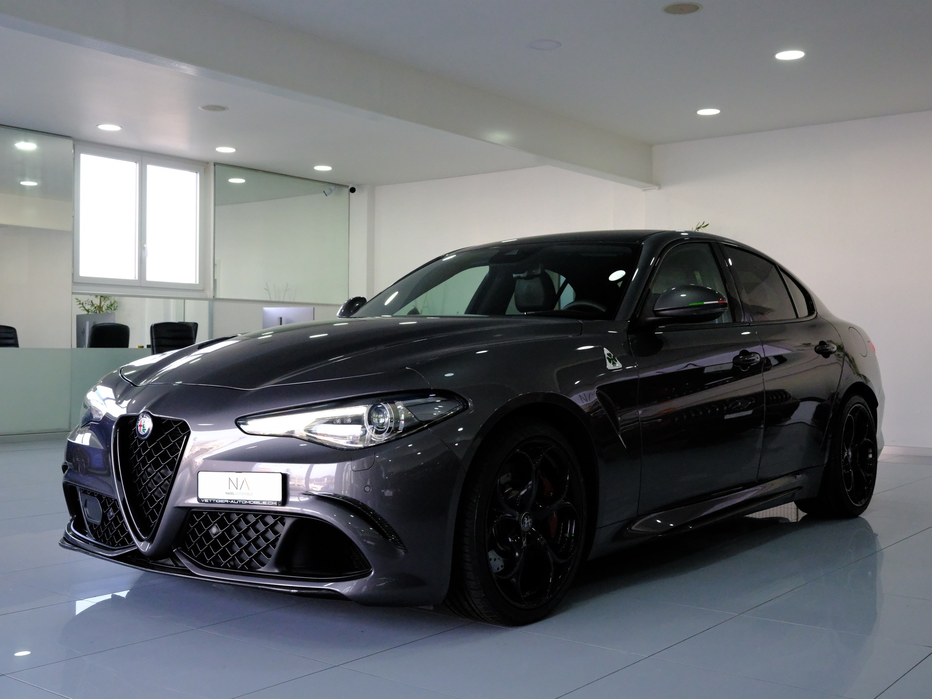 ALFA ROMEO Giulia 2.9 V6 Quadrifoglio Automatic-showroom-element-3