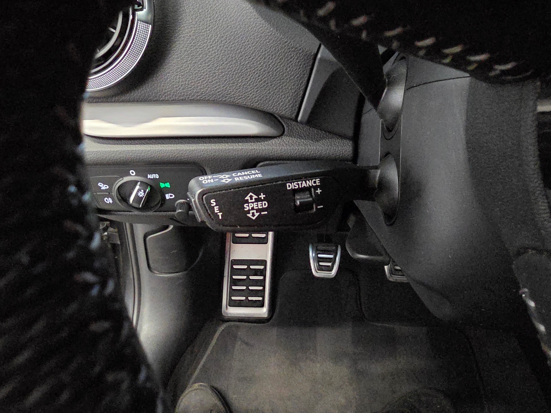 AUDI A3 Sportback 35 TFSI S-Line Sportpaket-image-13