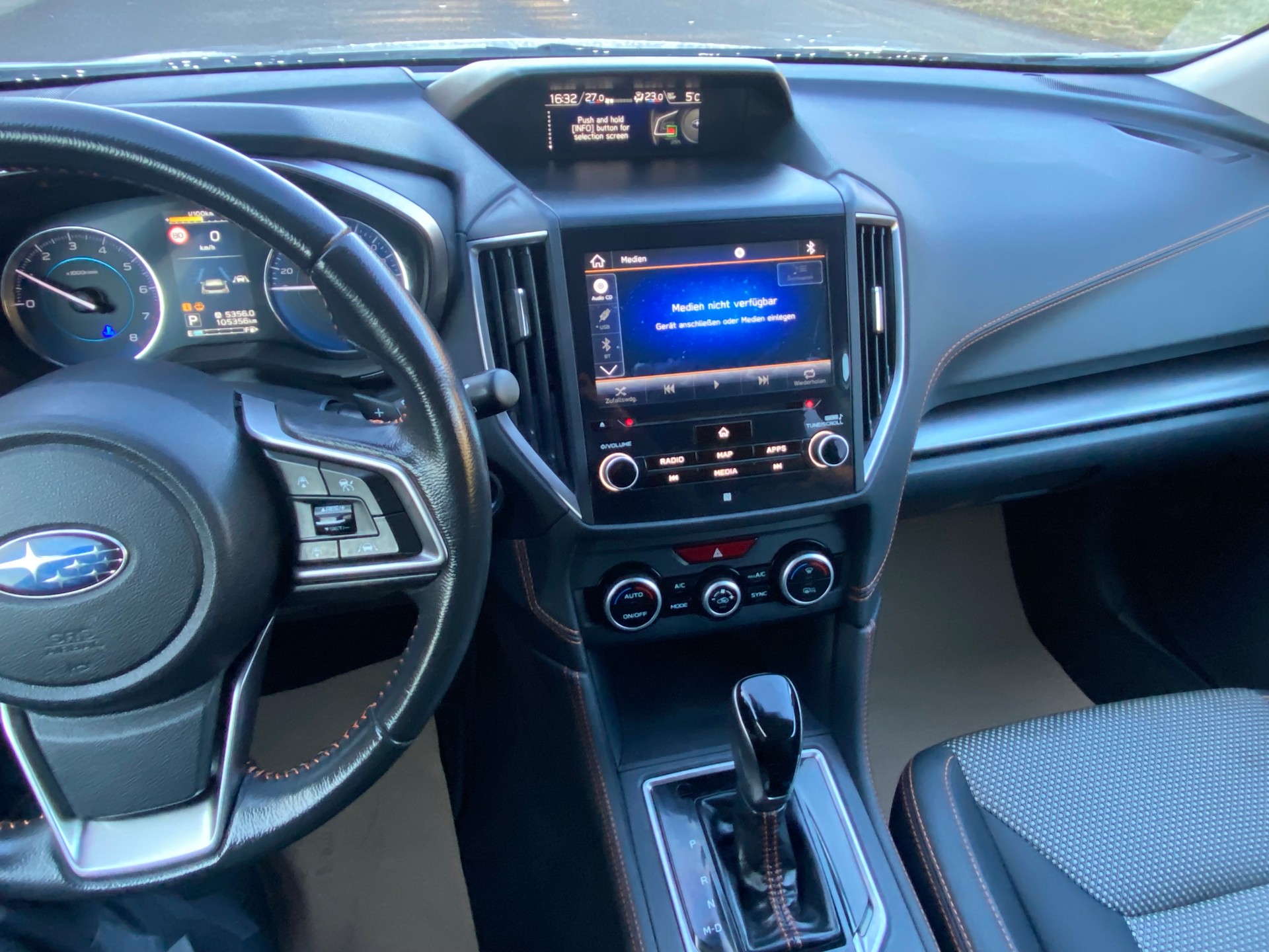 SUBARU XV 2.0 e-Boxer Luxury AWD Lineartronic-image-5