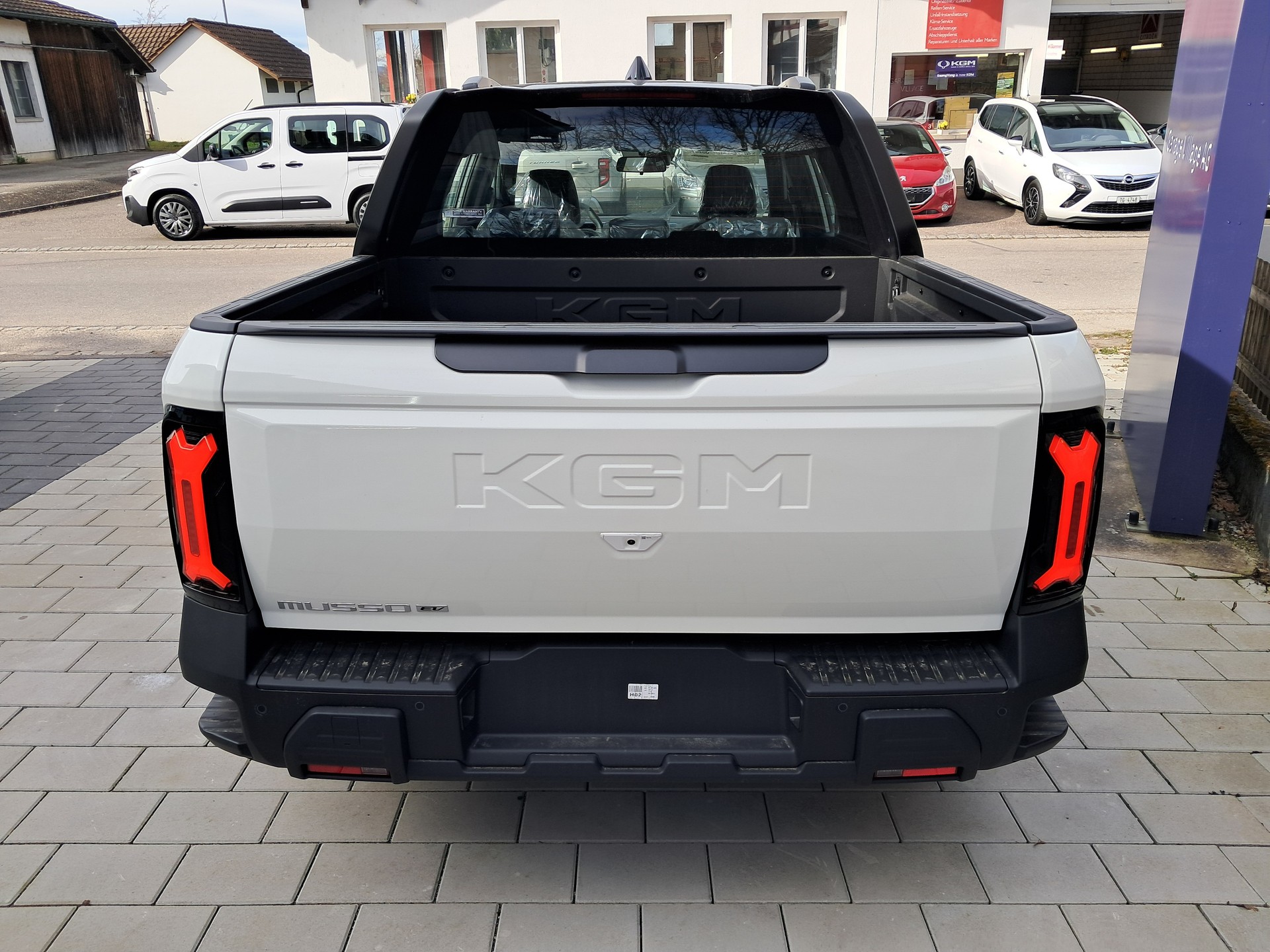KGM-SsangYong Musso EV 80,6 kWh Bronze 4WD-showroom-element-3