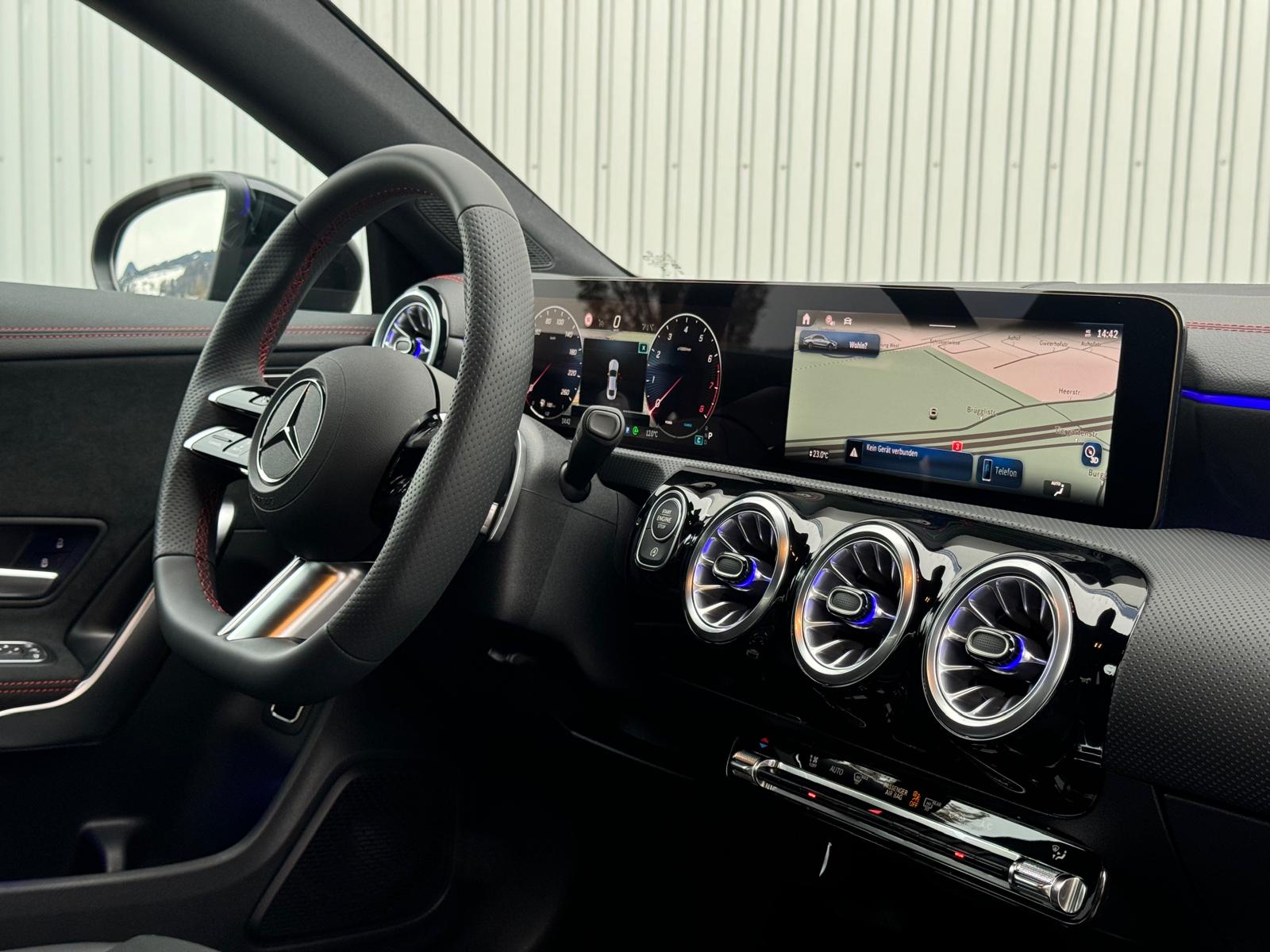 MERCEDES-BENZ CLA 200 AMG (CLA45 AMG Optik) 8G-DCT Limited All Black Performance-image-10
