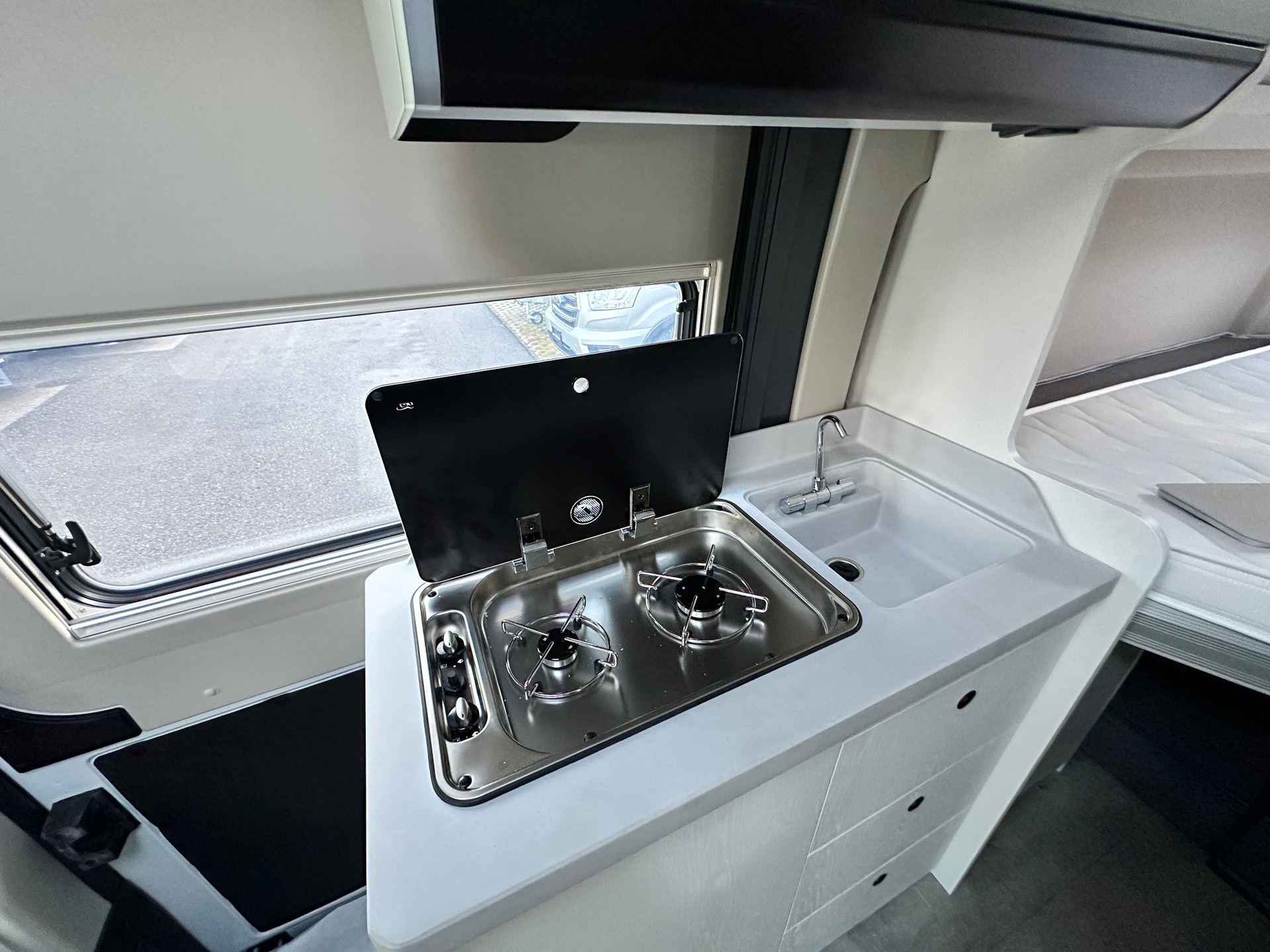 KARMANN Davis Lifestyle DA 610 LS-image-8