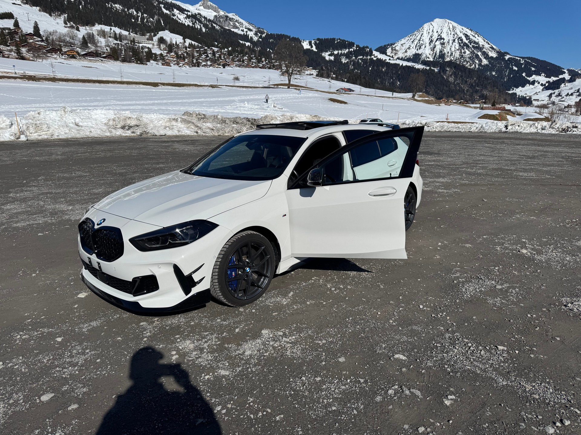 BMW M135i xDrive M Sport swiss Pro Steptronic-image-16