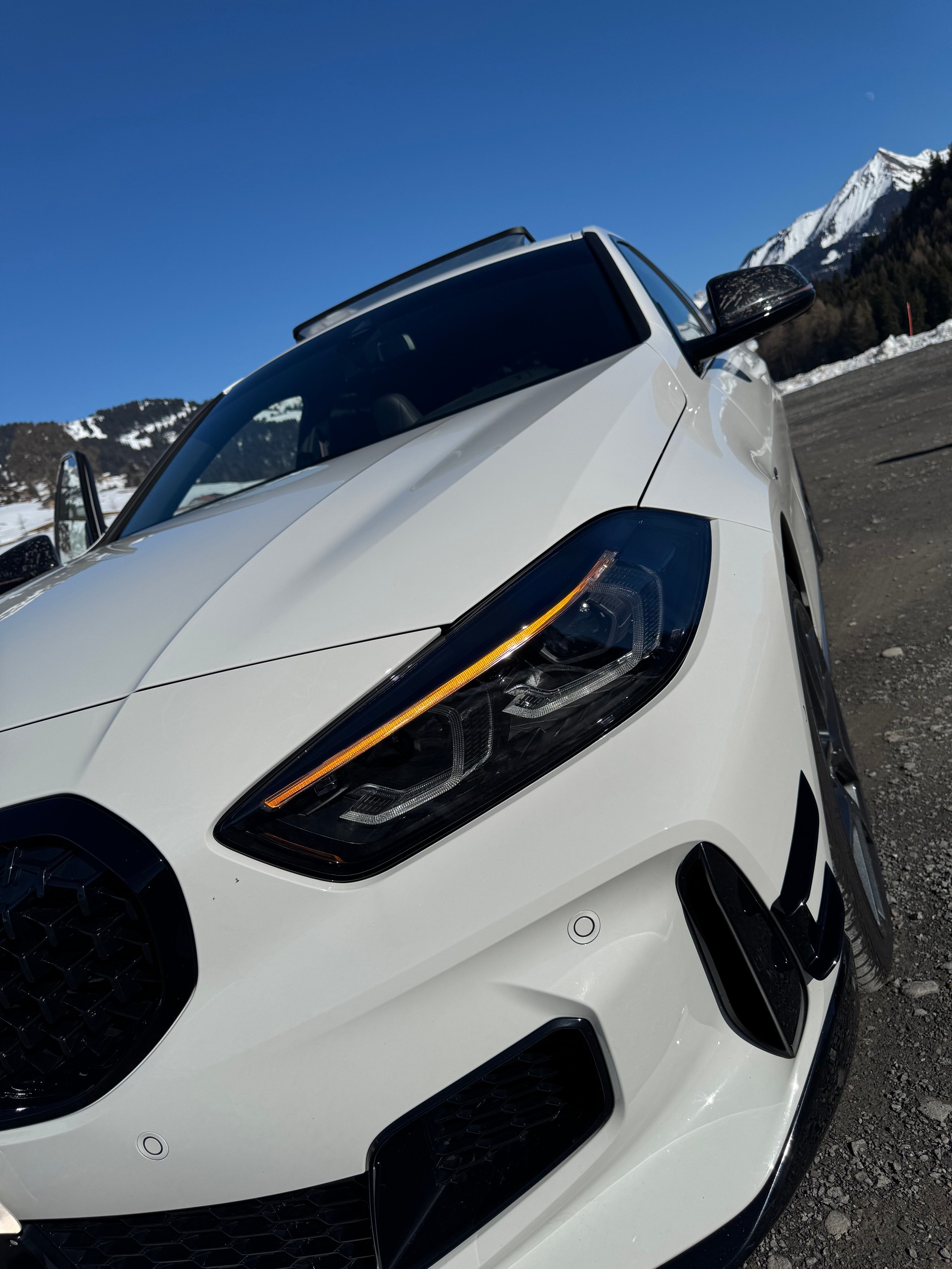 BMW M135i xDrive M Sport swiss Pro Steptronic-image-1