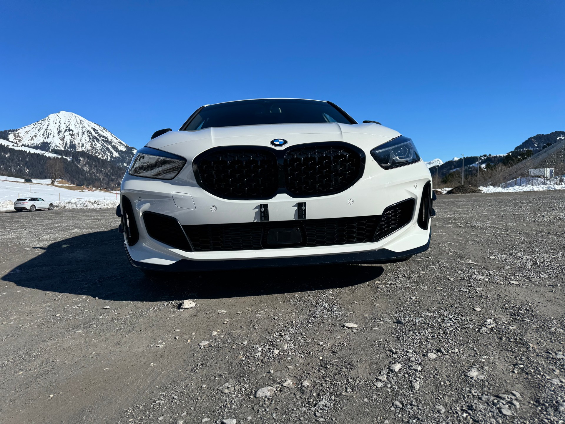 BMW M135i xDrive M Sport swiss Pro Steptronic-image-18