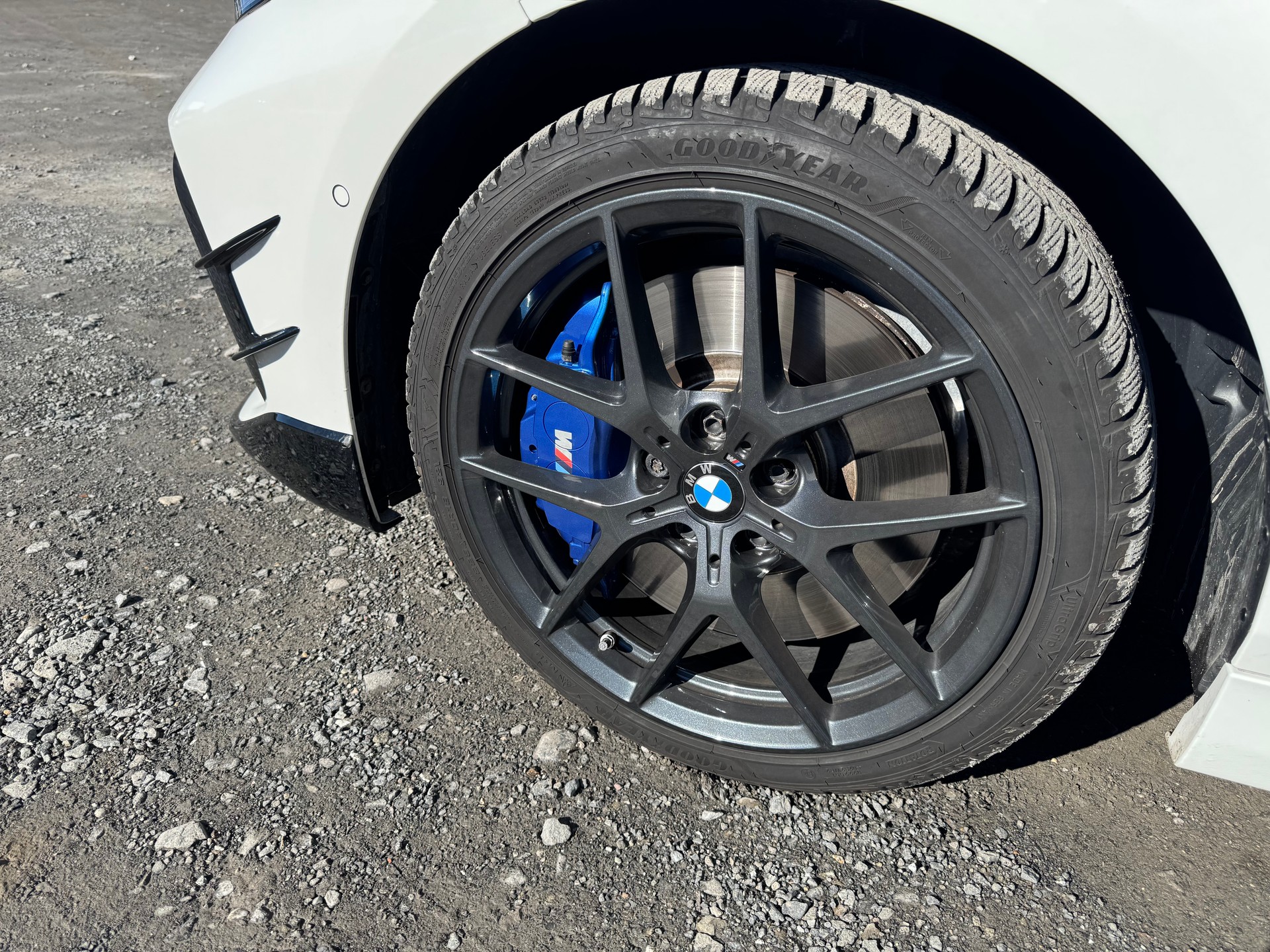 BMW M135i xDrive M Sport swiss Pro Steptronic-image-15