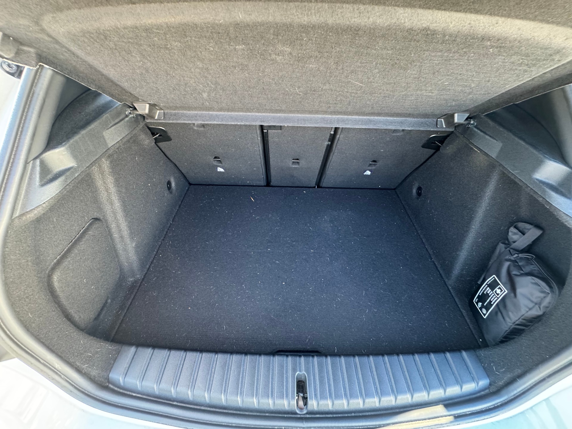 BMW M135i xDrive M Sport swiss Pro Steptronic-image-12
