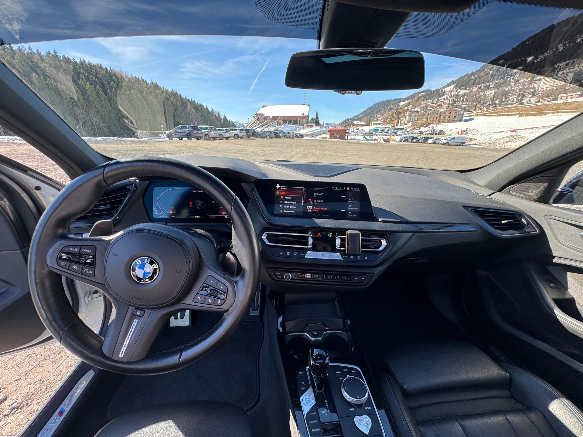 BMW M135i xDrive M Sport swiss Pro Steptronic-image-5