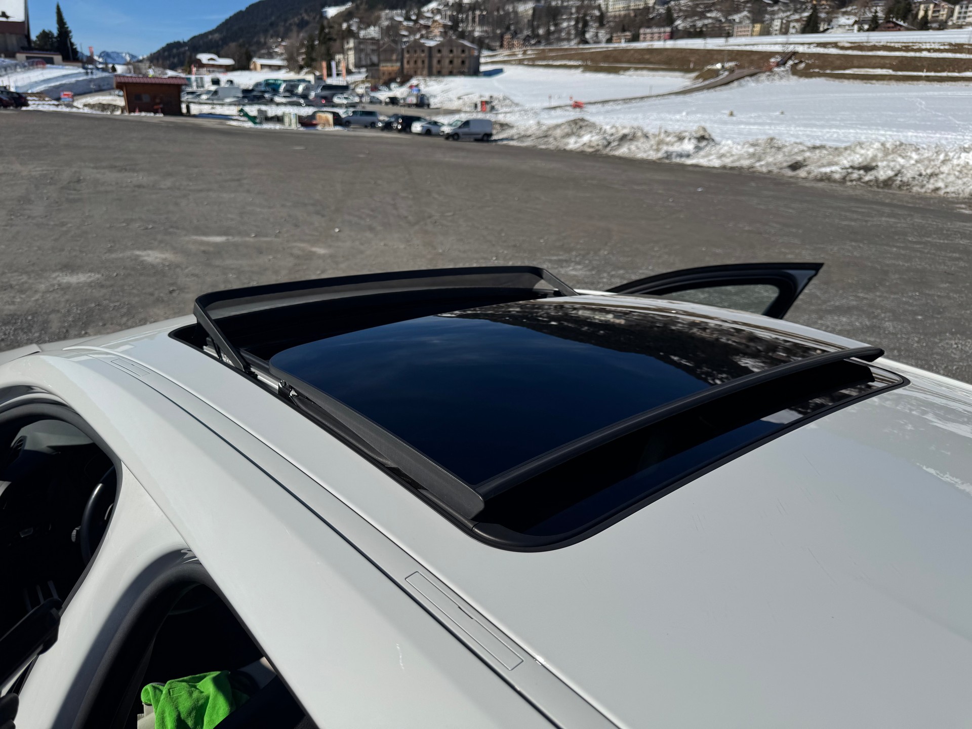 BMW M135i xDrive M Sport swiss Pro Steptronic-image-10