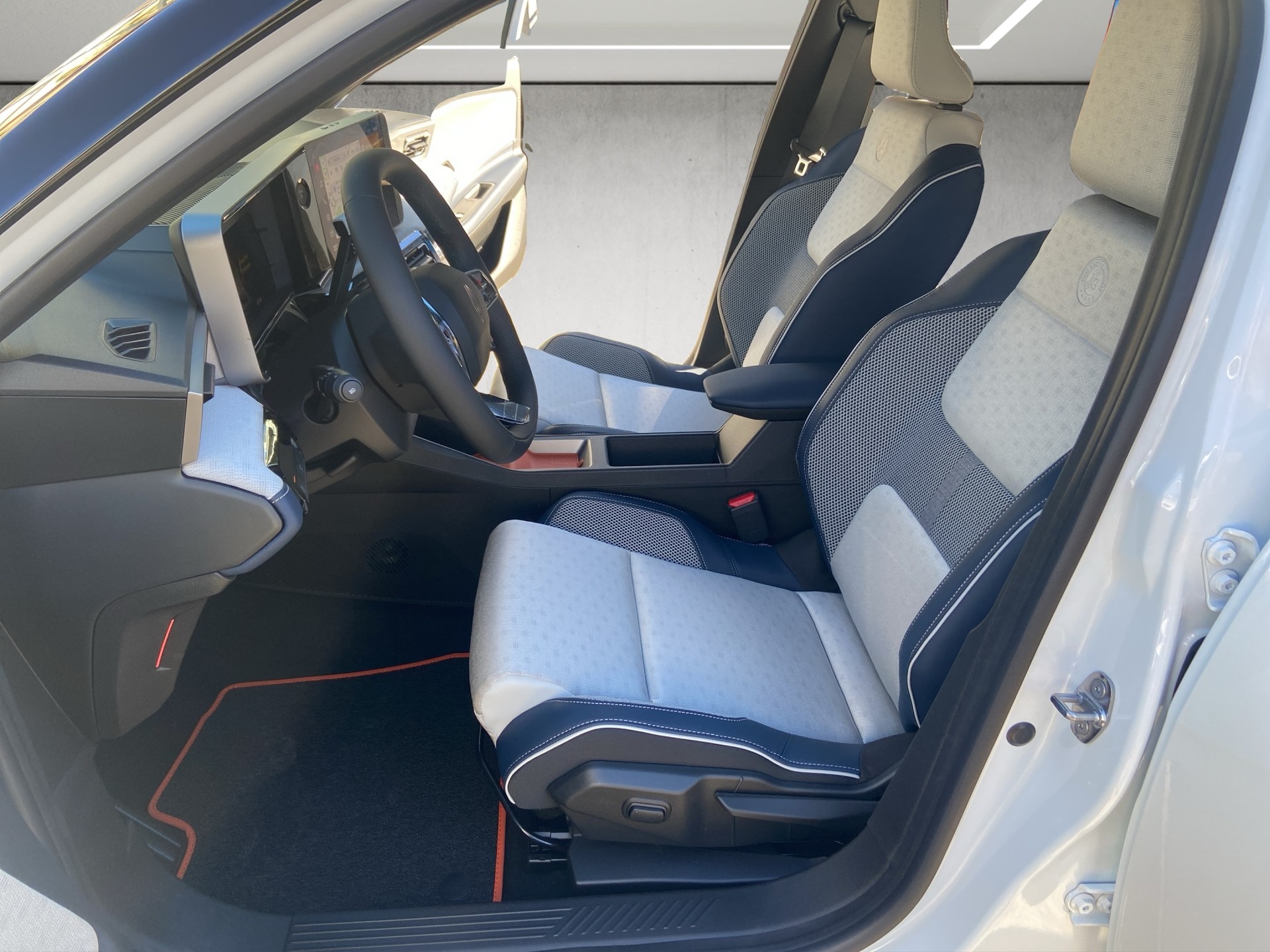 RENAULT R5 E-Tech Comfort Range 52 kWh Roland Garros-image-8