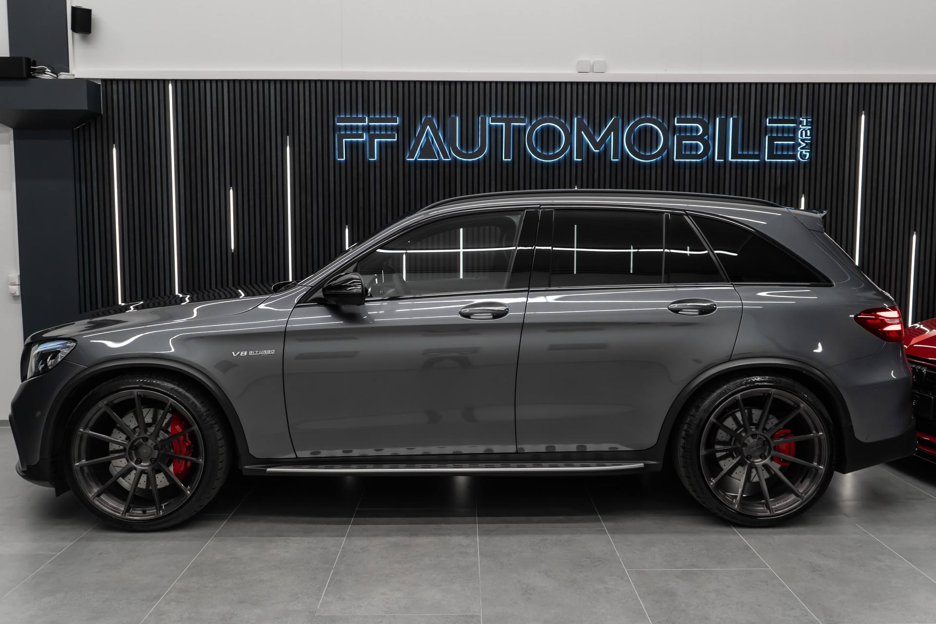 MERCEDES-BENZ GLC 63 S AMG Edition 1 4Matic+ 9G-Tronic / OHNE OPF / GRAUER HULK / 22" SANSAR FELGEN / TIEFERLEGUNG-image-7