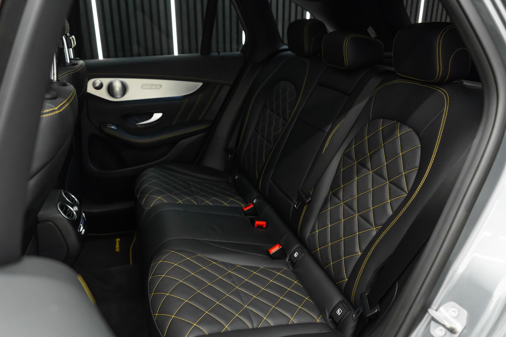 MERCEDES-BENZ GLC 63 S AMG Edition 1 4Matic+ 9G-Tronic / OHNE OPF / GRAUER HULK / 22" SANSAR FELGEN / TIEFERLEGUNG-image-21