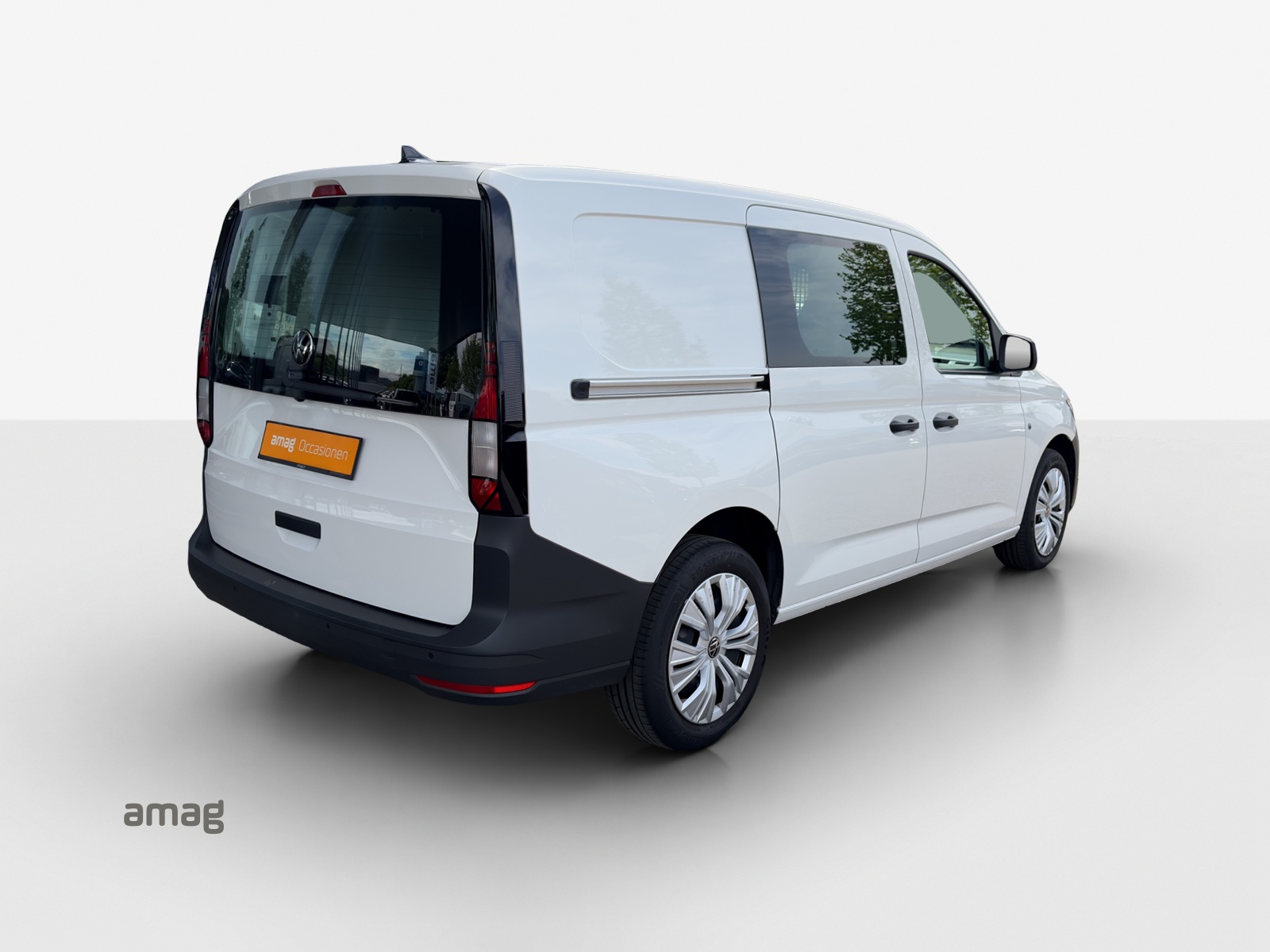 VW Caddy Cargo 2.0TDI Maxi 4Motion-image-5