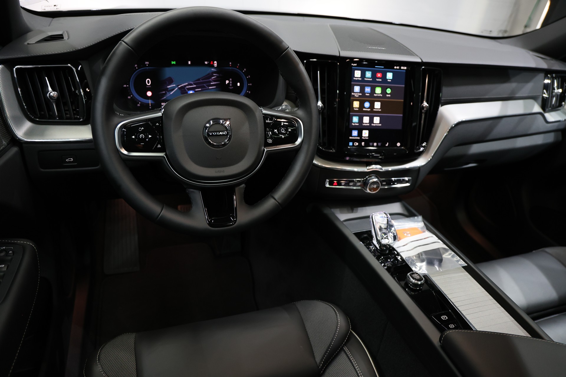 VOLVO XC60 B5 Benzin Mild Hybrid AWD Ultra Dark Geartronic-image-20