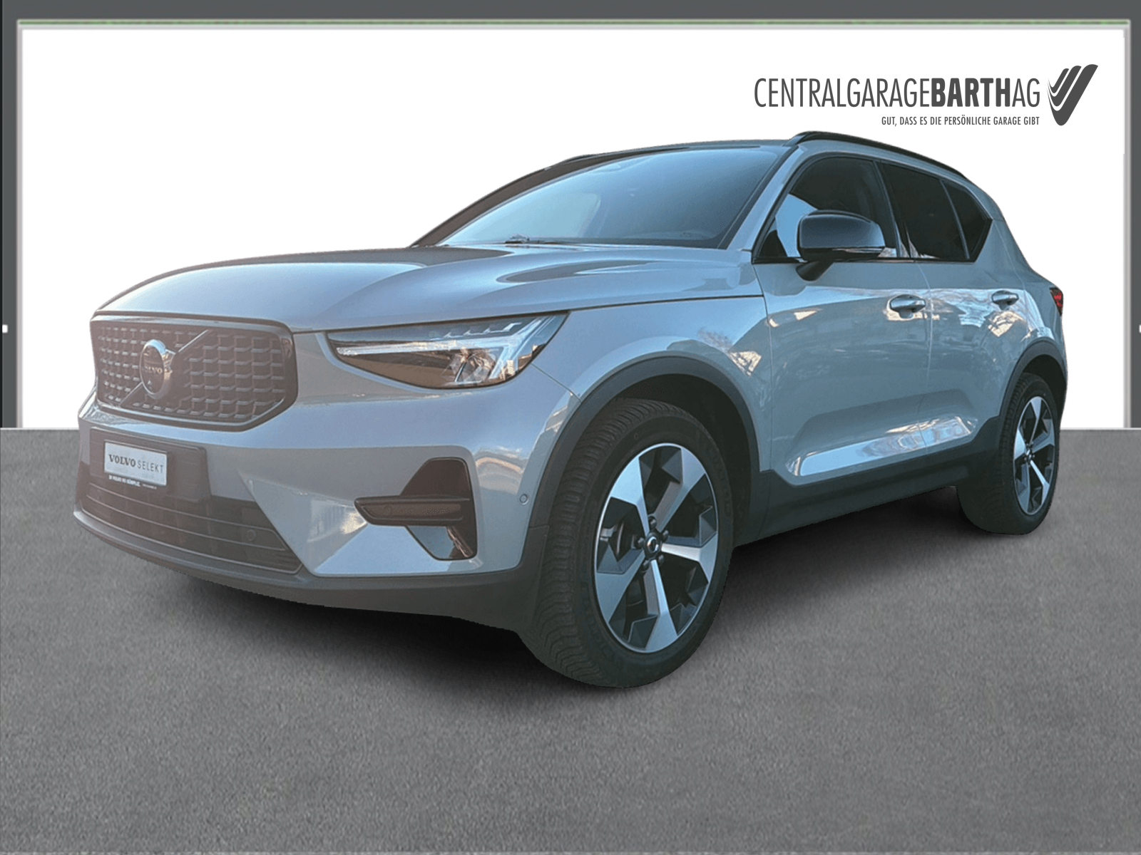 VOLVO XC40 2.0 B3 MH Plus Dark
