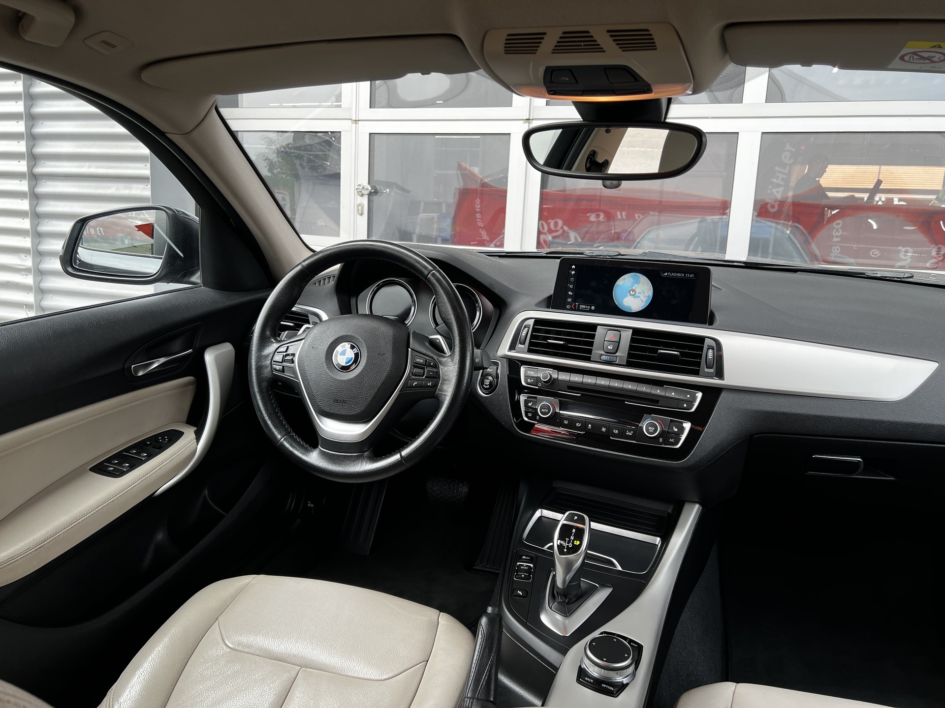 BMW 120d xDrive Steptronic-image-4