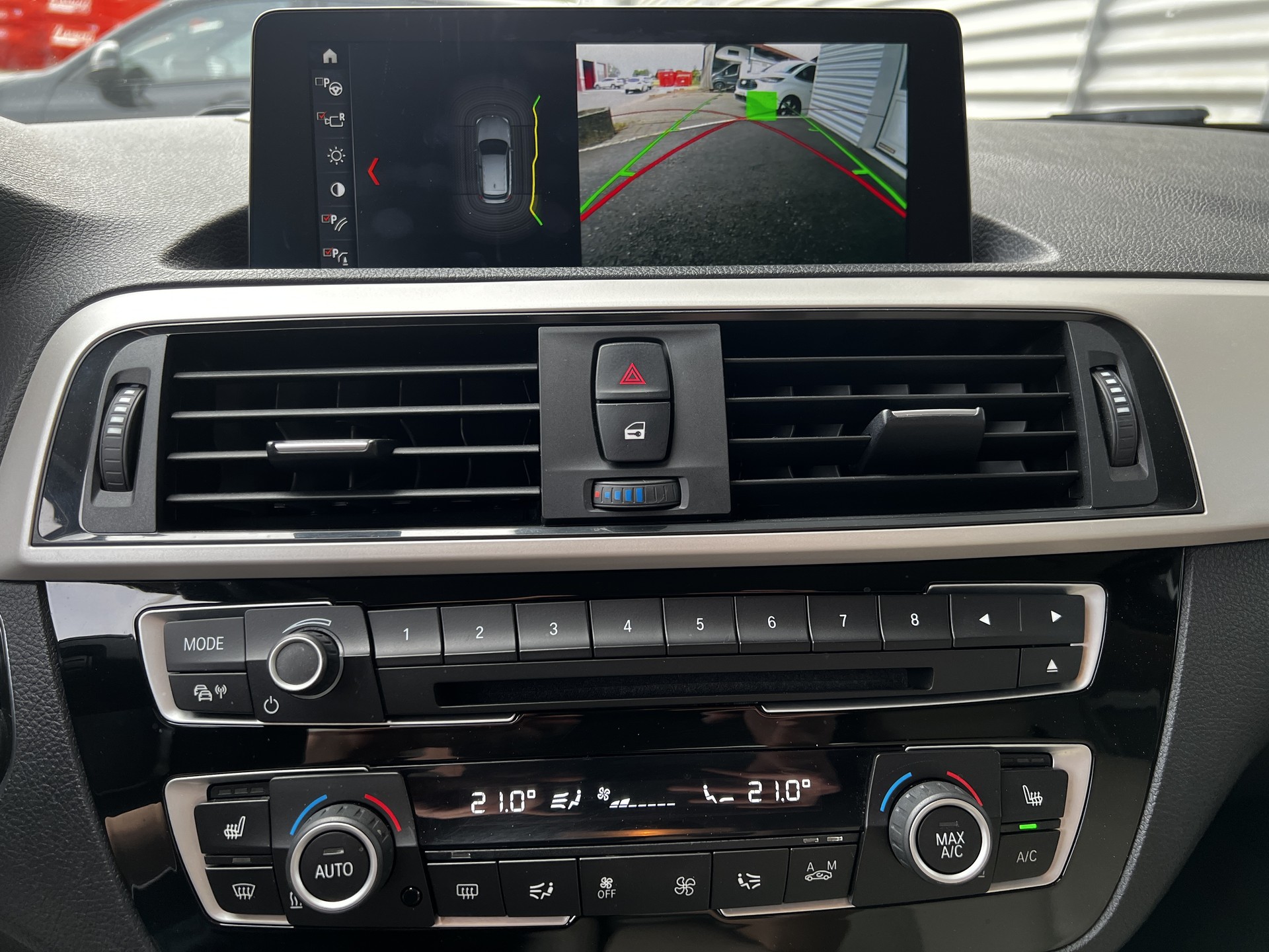 BMW 120d xDrive Steptronic-image-7