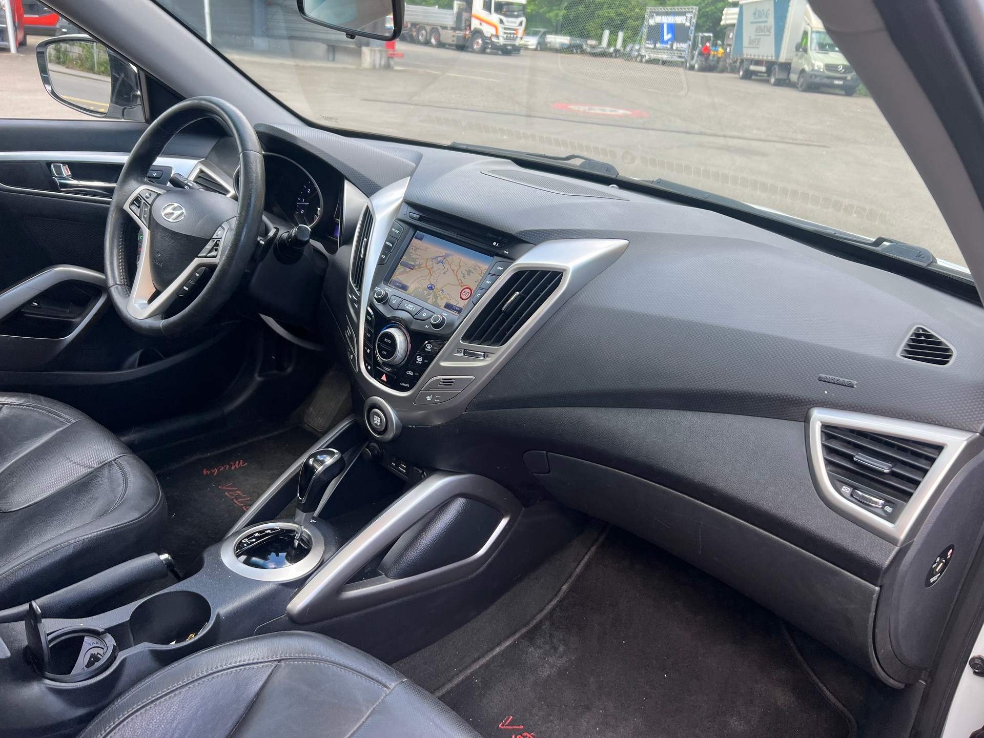 HYUNDAI Veloster 1.6 GDI DCT-image-10