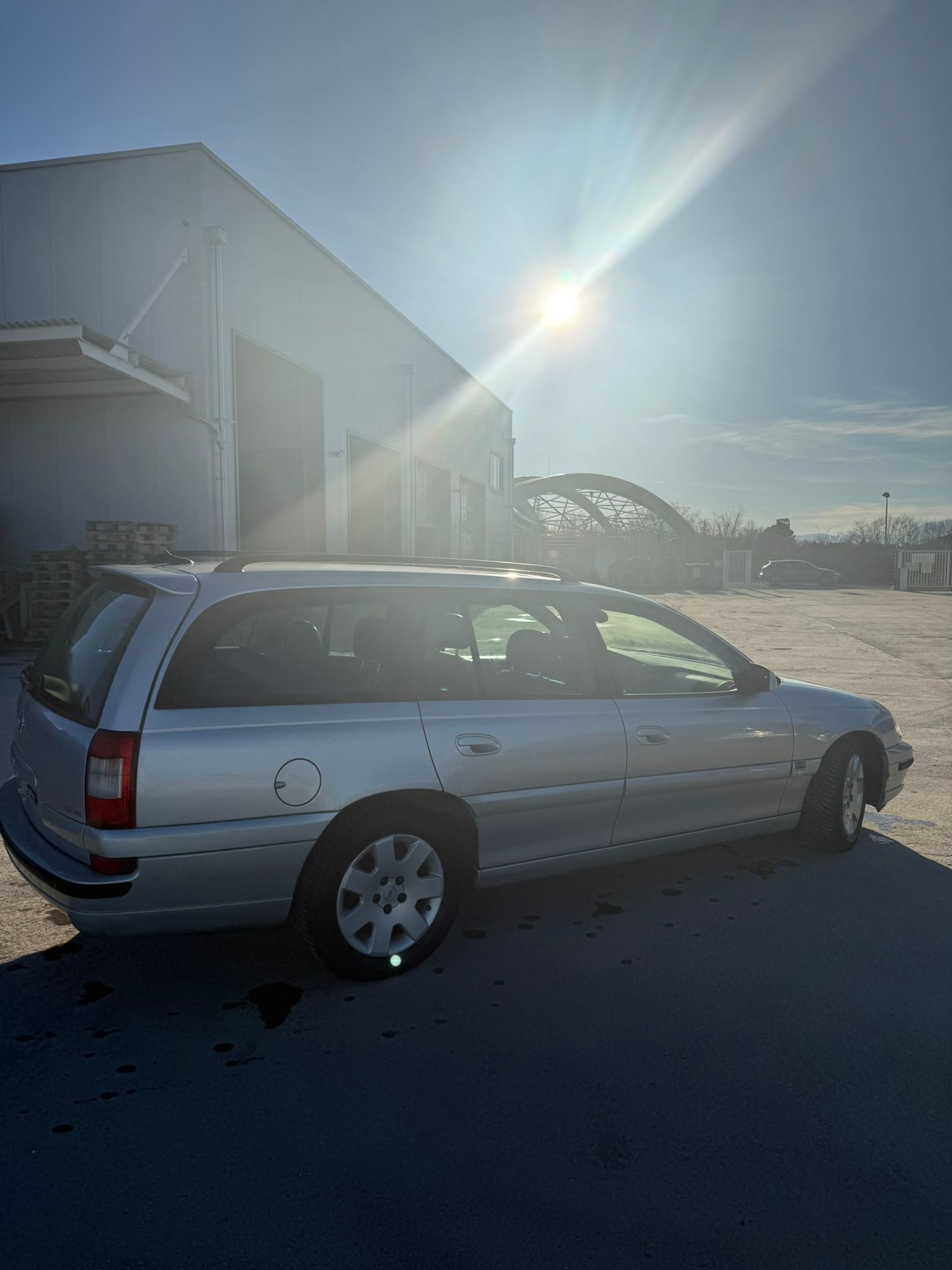 OPEL Omega 3.2i V6 Limited-image-3