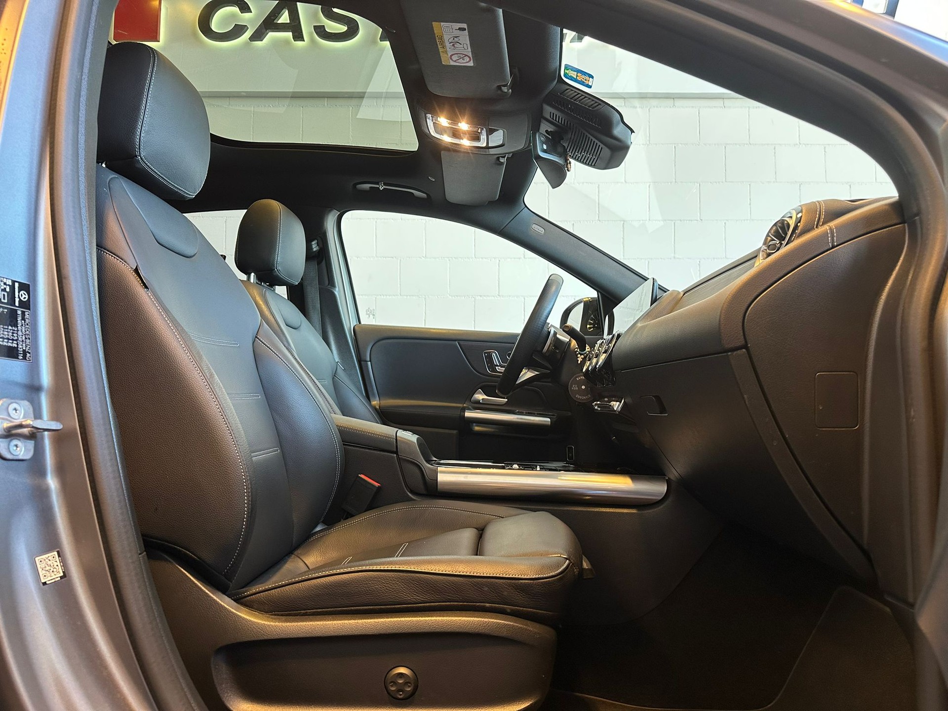 MERCEDES-BENZ GLA 250 4Matic 8G-DCT-image-6