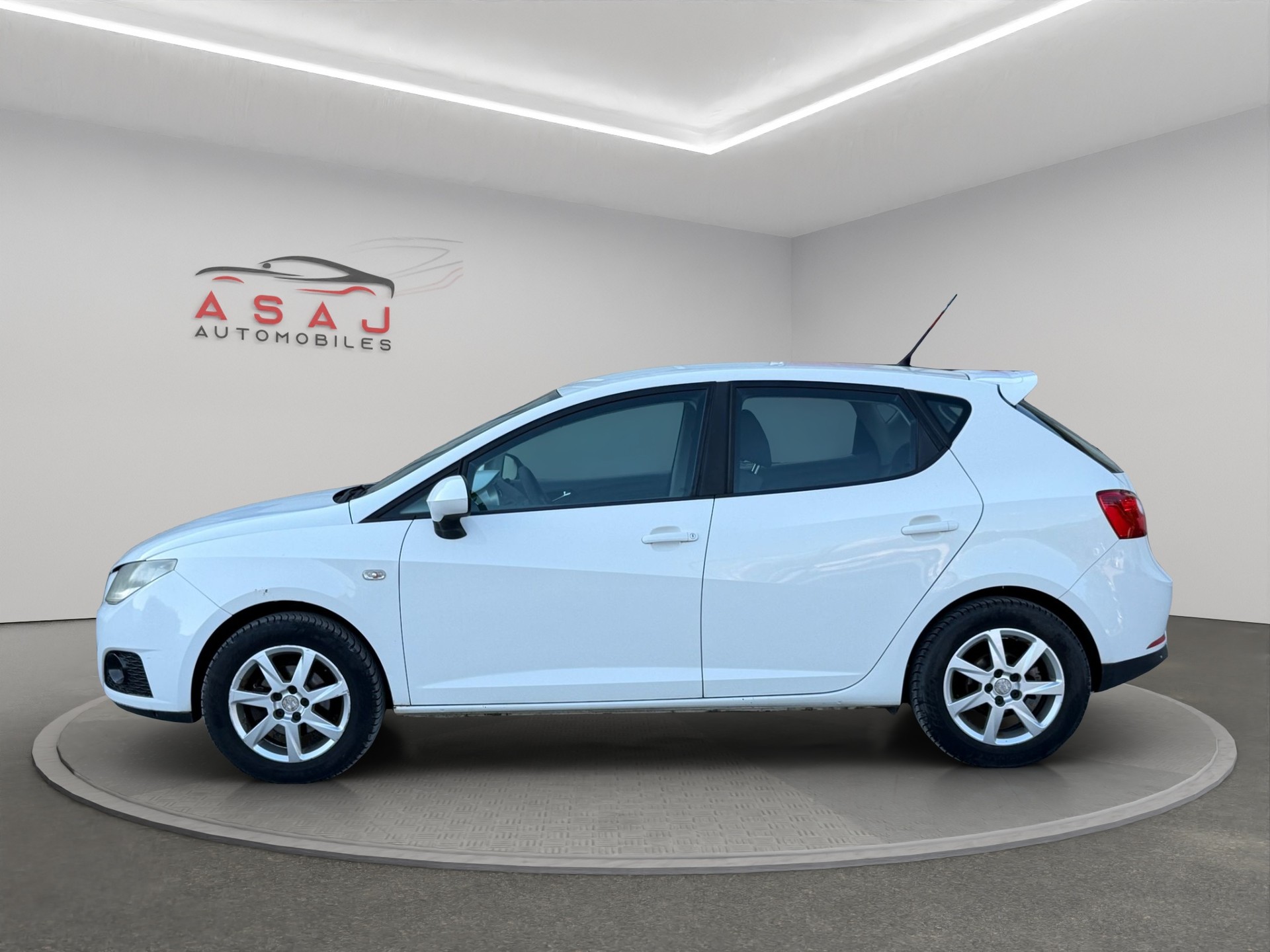 SEAT Ibiza 1.6 Style DSG-image-7