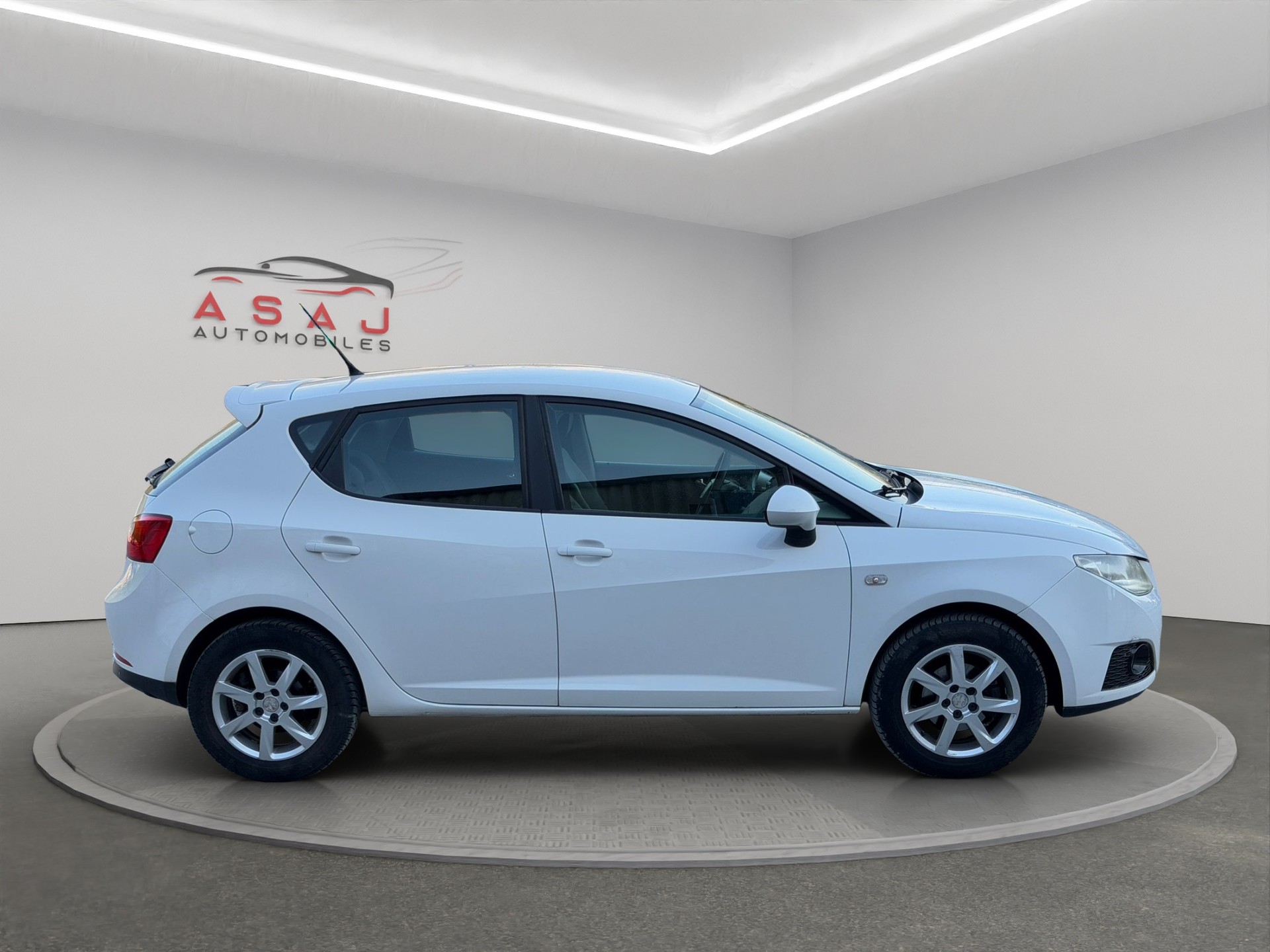 SEAT Ibiza 1.6 Style DSG-image-3
