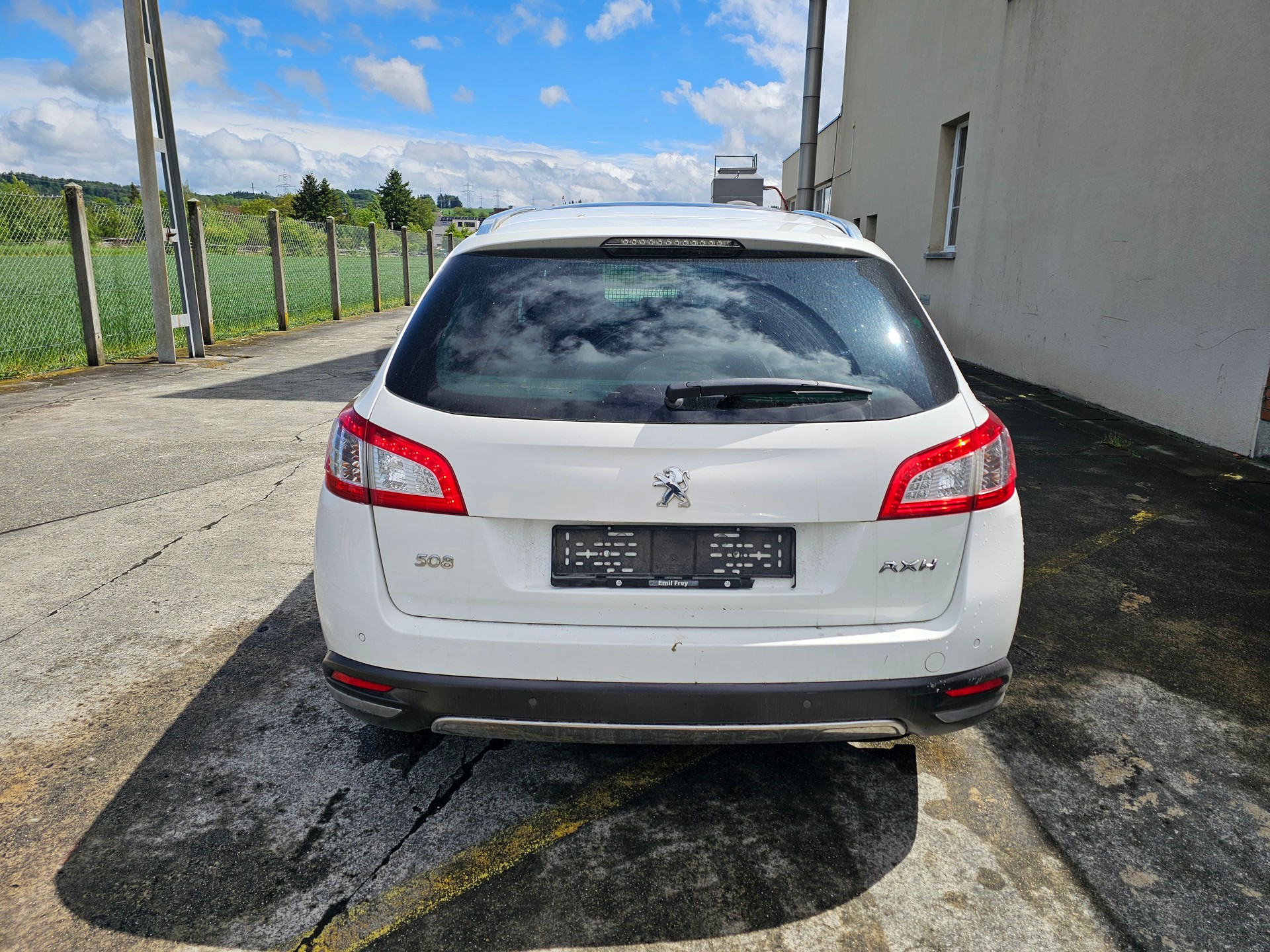 PEUGEOT 508 RXH 2.0 HDI Hybrid4 EGS6-image-3